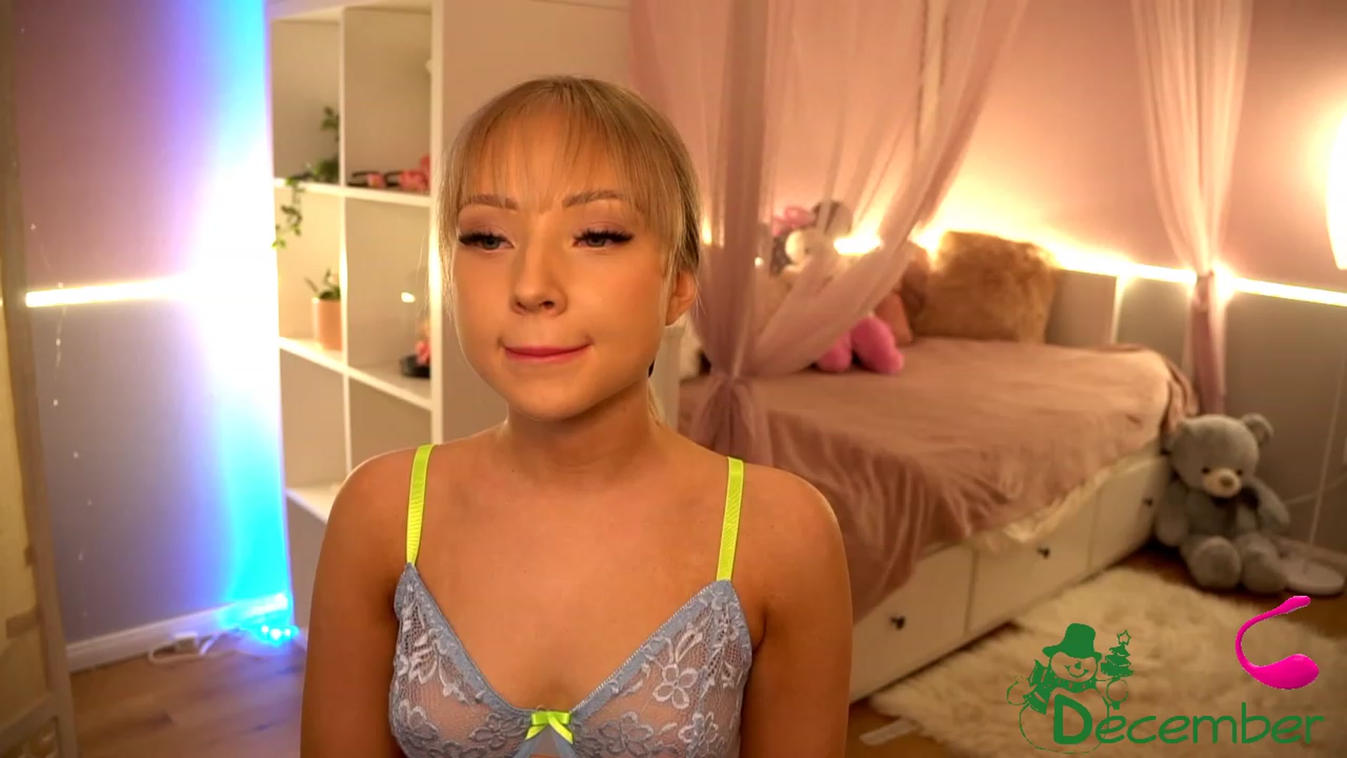 Gallery image thumbnail from Blondebbygirl's myfreecams stream on, 12/04/2022, 18:12 image 5 of 20