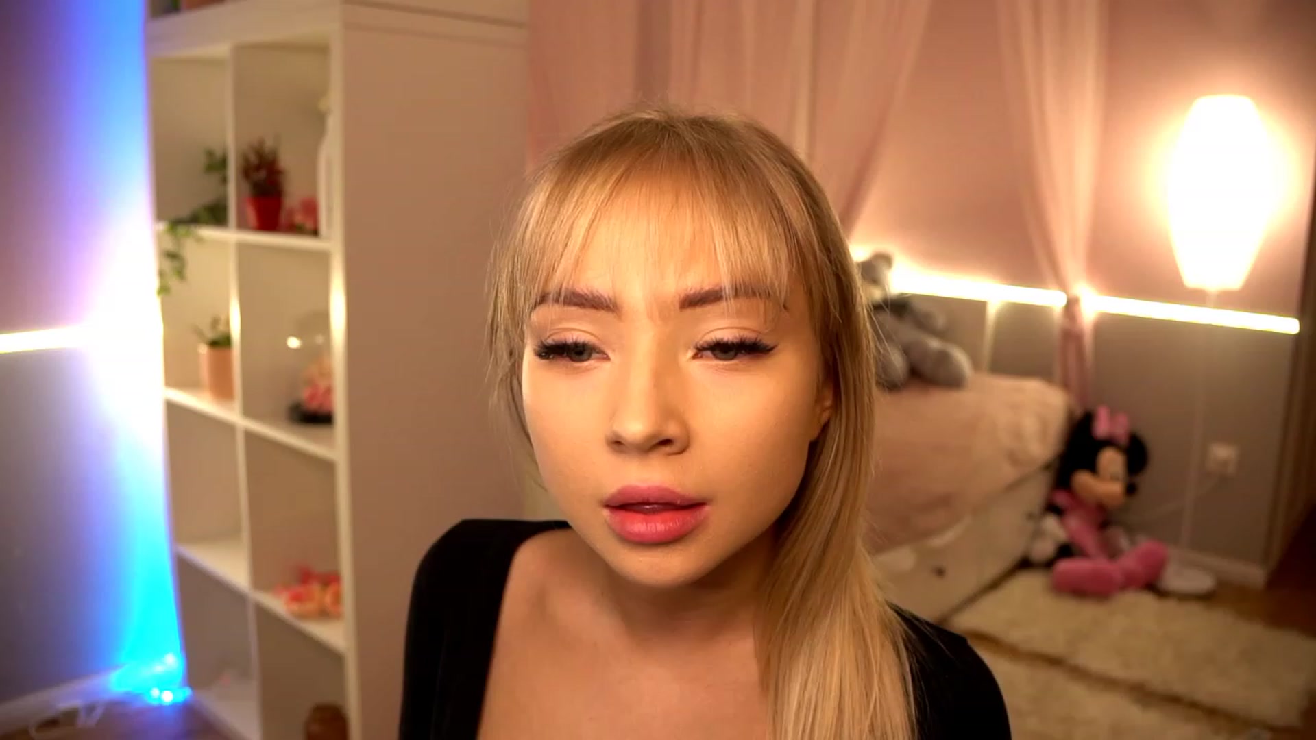 Gallery image thumbnail from Blondebbygirl's myfreecams stream on, 12/08/2022, 15:29 image 15 of 20