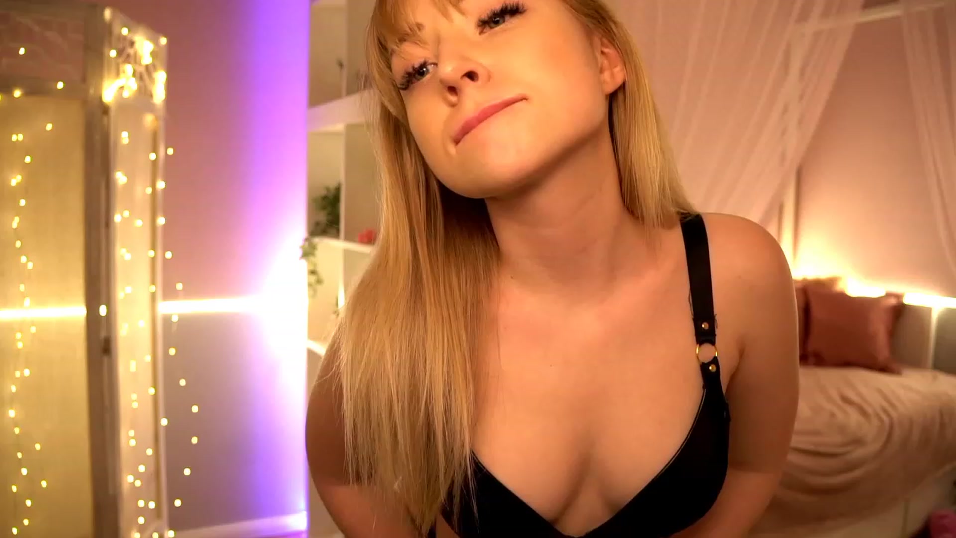 Gallery image thumbnail from Blondebbygirl's myfreecams stream on, 01/04/2023, 18:59 image 5 of 20
