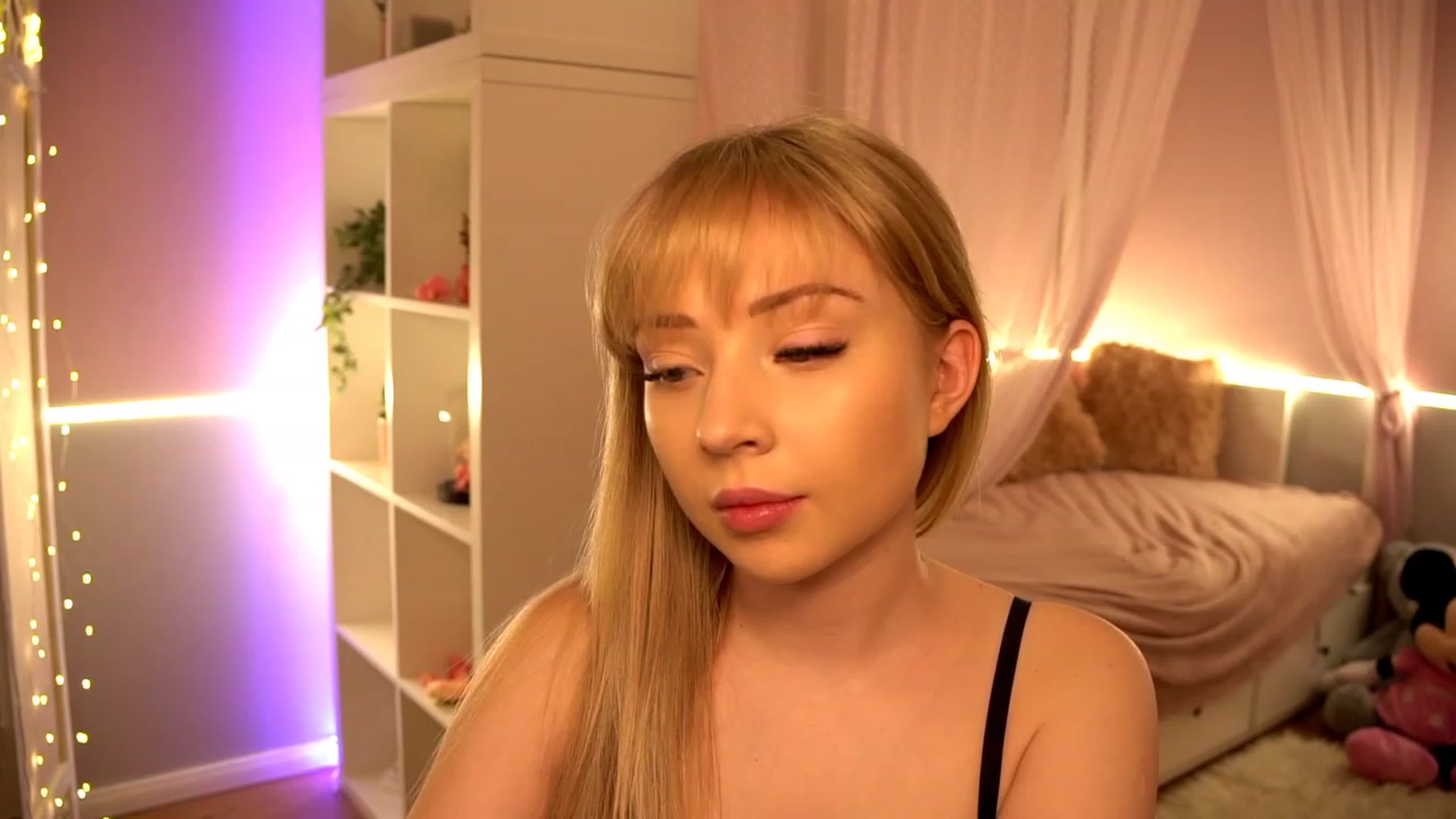 Gallery image thumbnail from Blondebbygirl's myfreecams stream on, 01/06/2023, 20:39 image 7 of 20