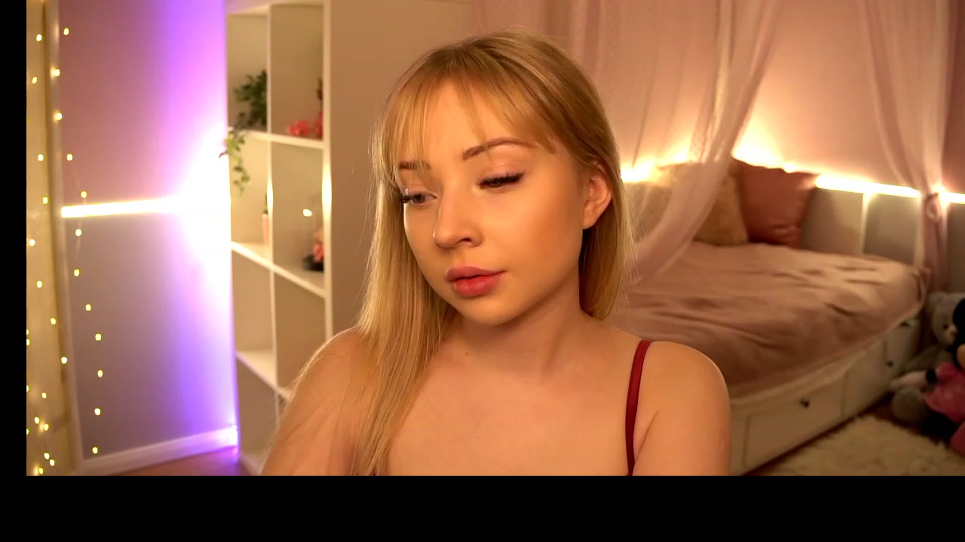Gallery image thumbnail from Blondebbygirl's myfreecams stream on, 01/07/2023, 17:06 image 10 of 20