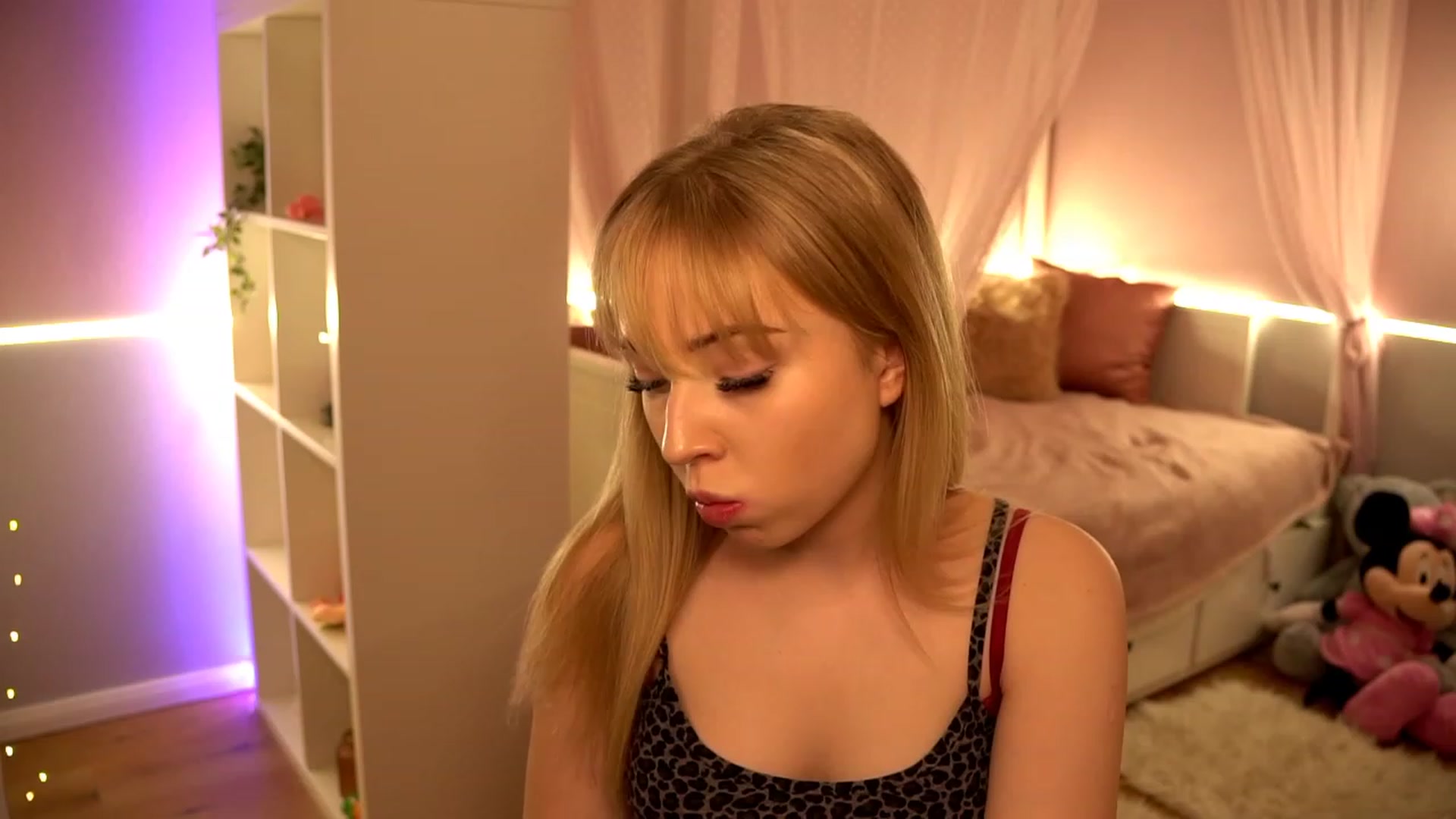 Gallery image thumbnail from Blondebbygirl's myfreecams stream on, 01/07/2023, 19:29 image 20 of 20