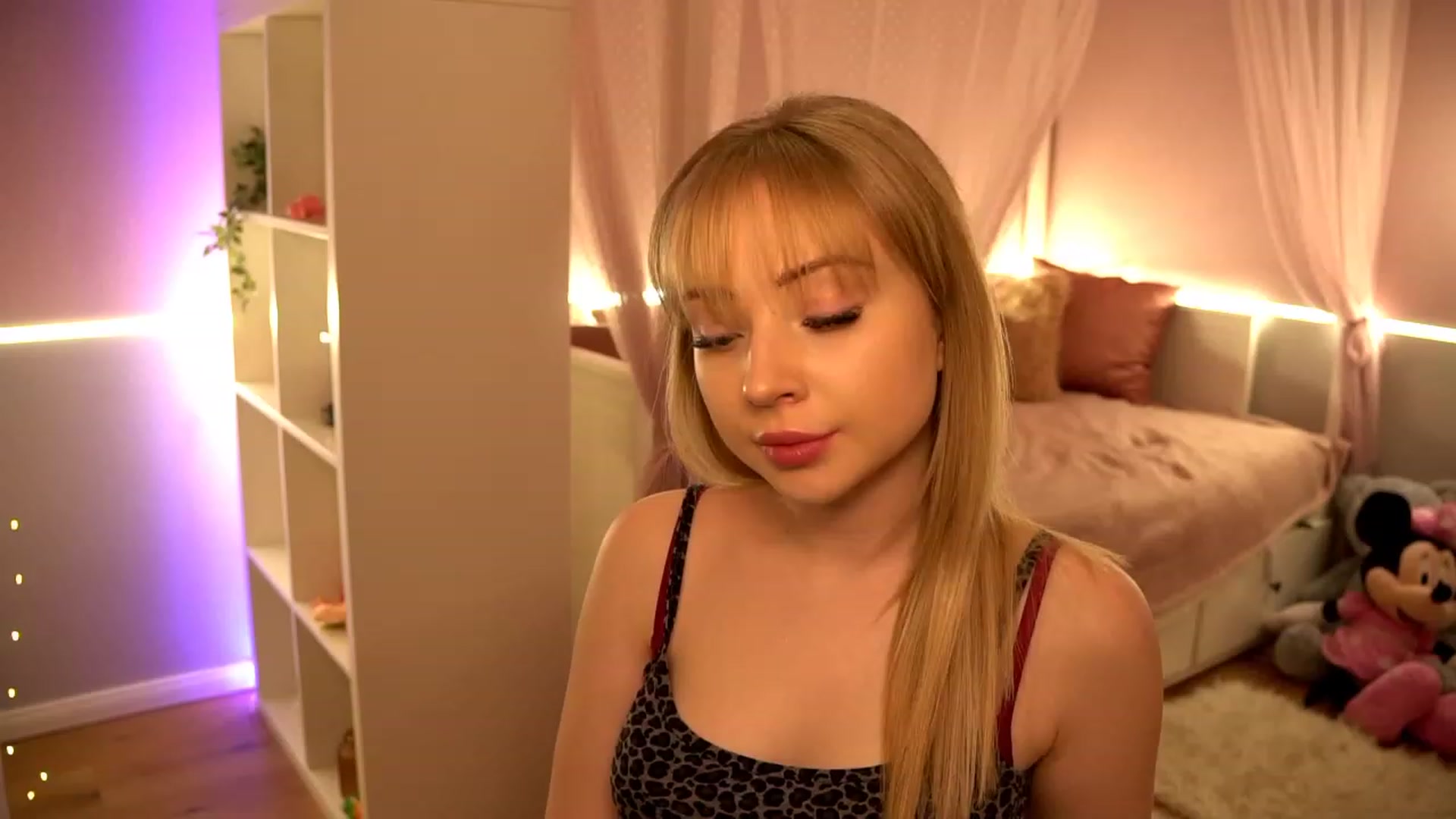 Gallery image thumbnail from Blondebbygirl's myfreecams stream on, 01/07/2023, 19:29 image 18 of 20