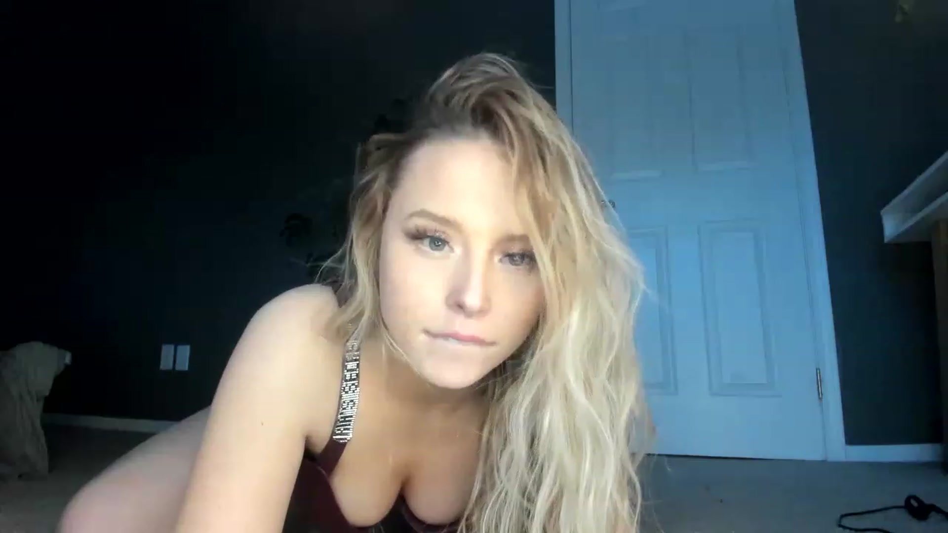Gallery image thumbnail from Blondebootyx's myfreecams stream on, 01/21/2023, 14:24 image 9 of 20