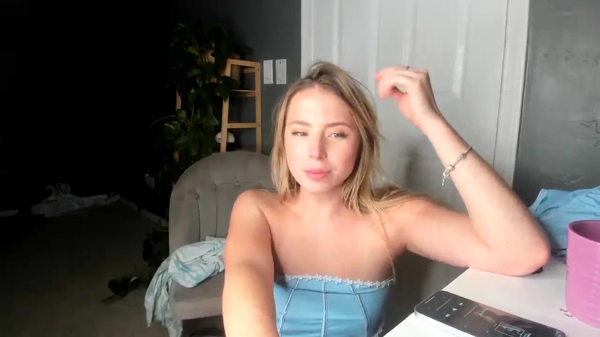Gallery image thumbnail from Blondebootyx's myfreecams stream on, 08/26/2023, 04:28 image 20 of 20