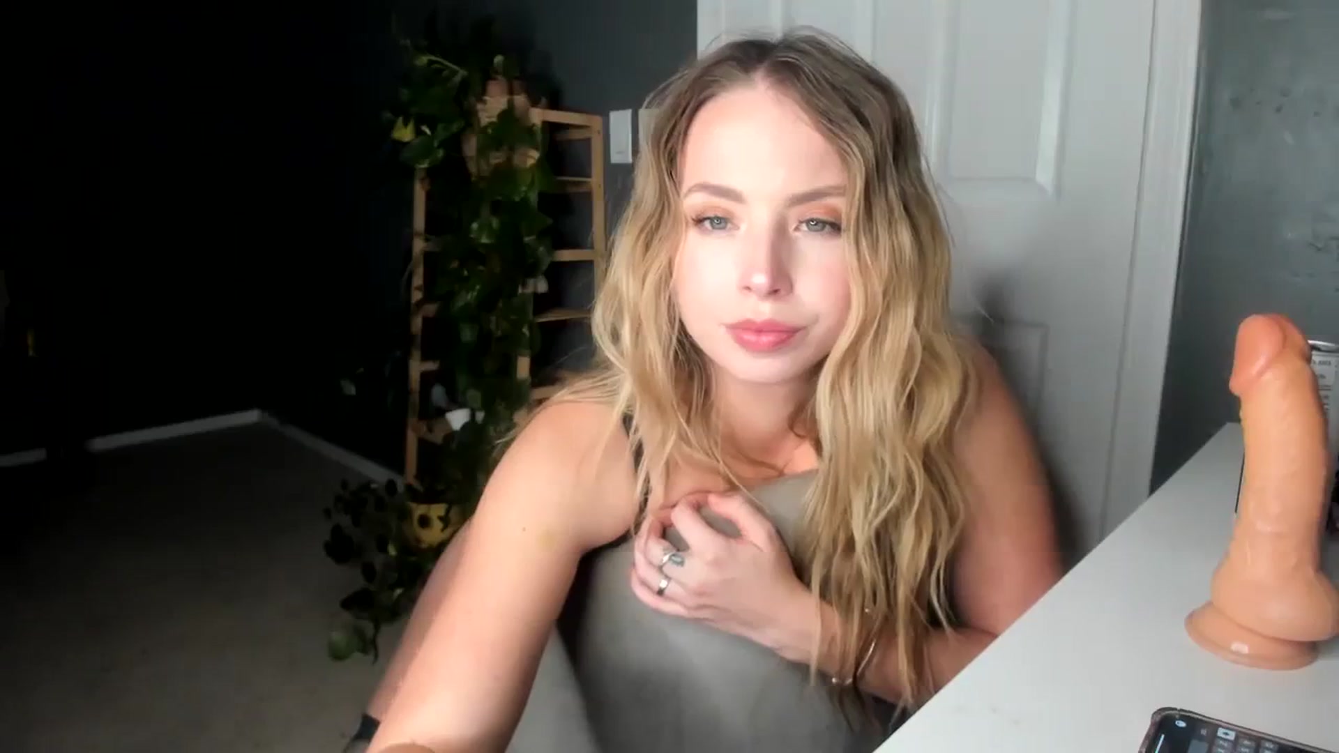 Gallery image thumbnail from Blondebootyx's myfreecams stream on, 10/22/2023, 04:07 image 18 of 20