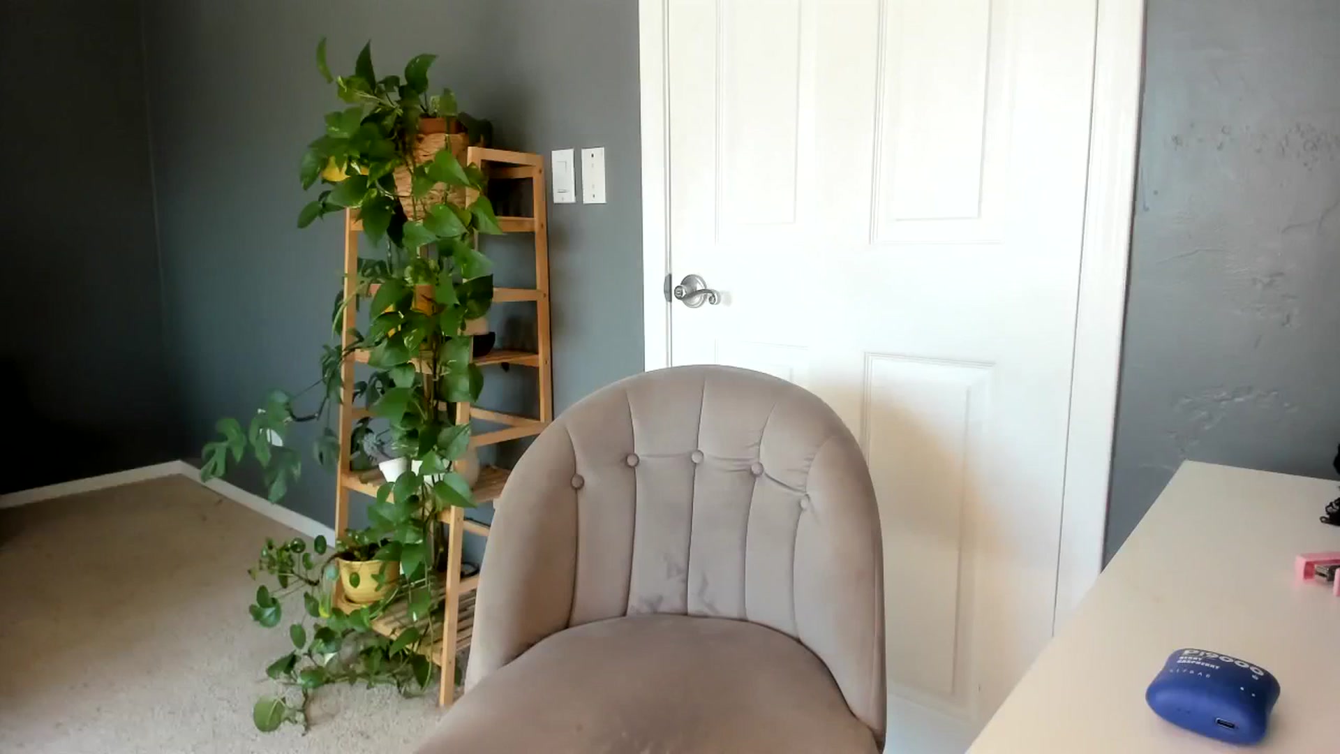 Gallery image thumbnail from Blondebootyx's myfreecams stream on, 10/22/2023, 19:13 image 10 of 20