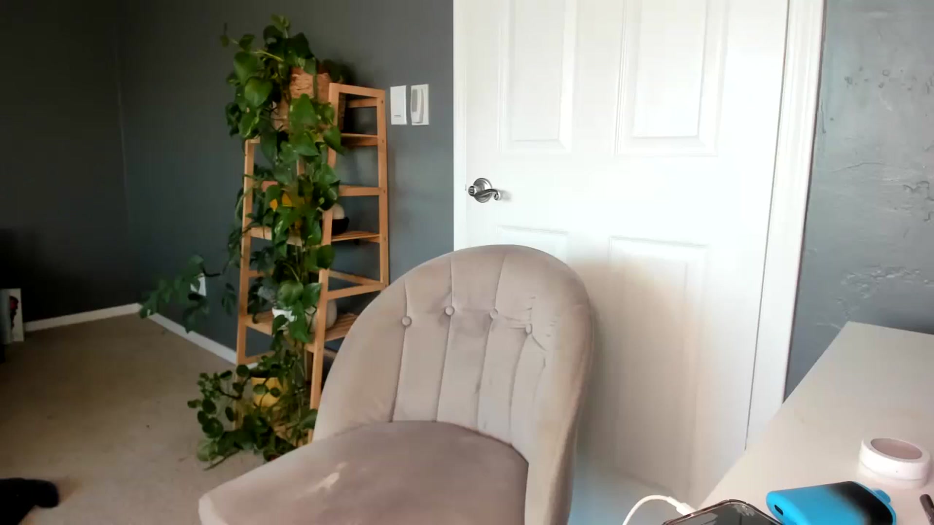 Gallery image thumbnail from Blondebootyx's myfreecams stream on, 11/13/2023, 22:33 image 18 of 20