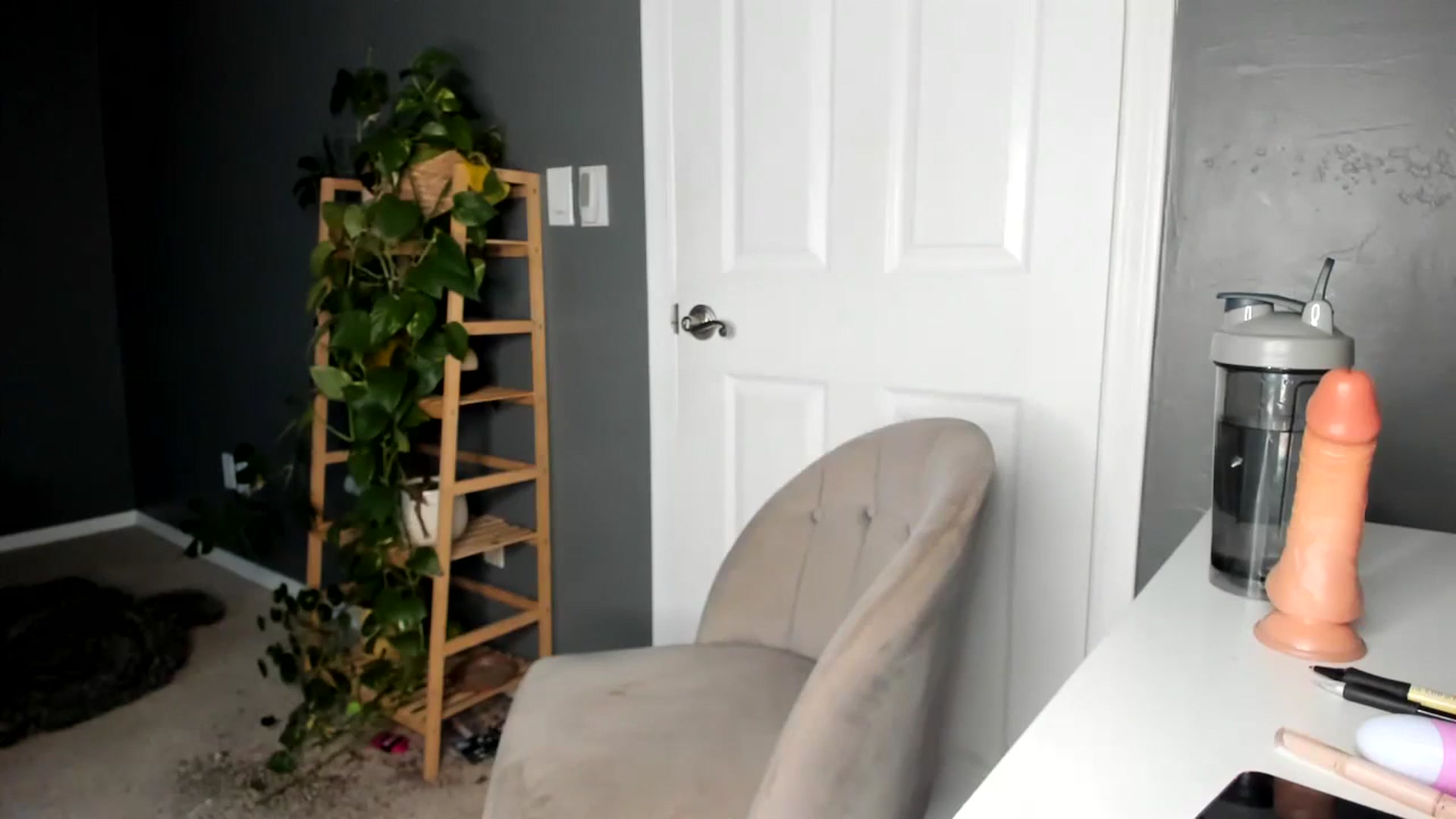 Gallery image thumbnail from Blondebootyx's myfreecams stream on, 12/04/2023, 22:58 image 19 of 20