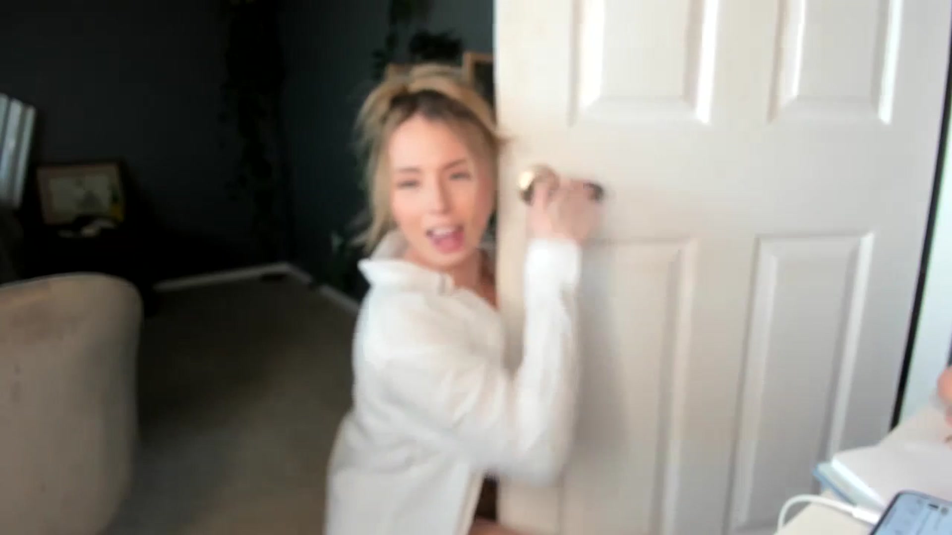 Gallery image thumbnail from Blondebootyx's myfreecams stream on, 12/10/2023, 22:44 image 2 of 20