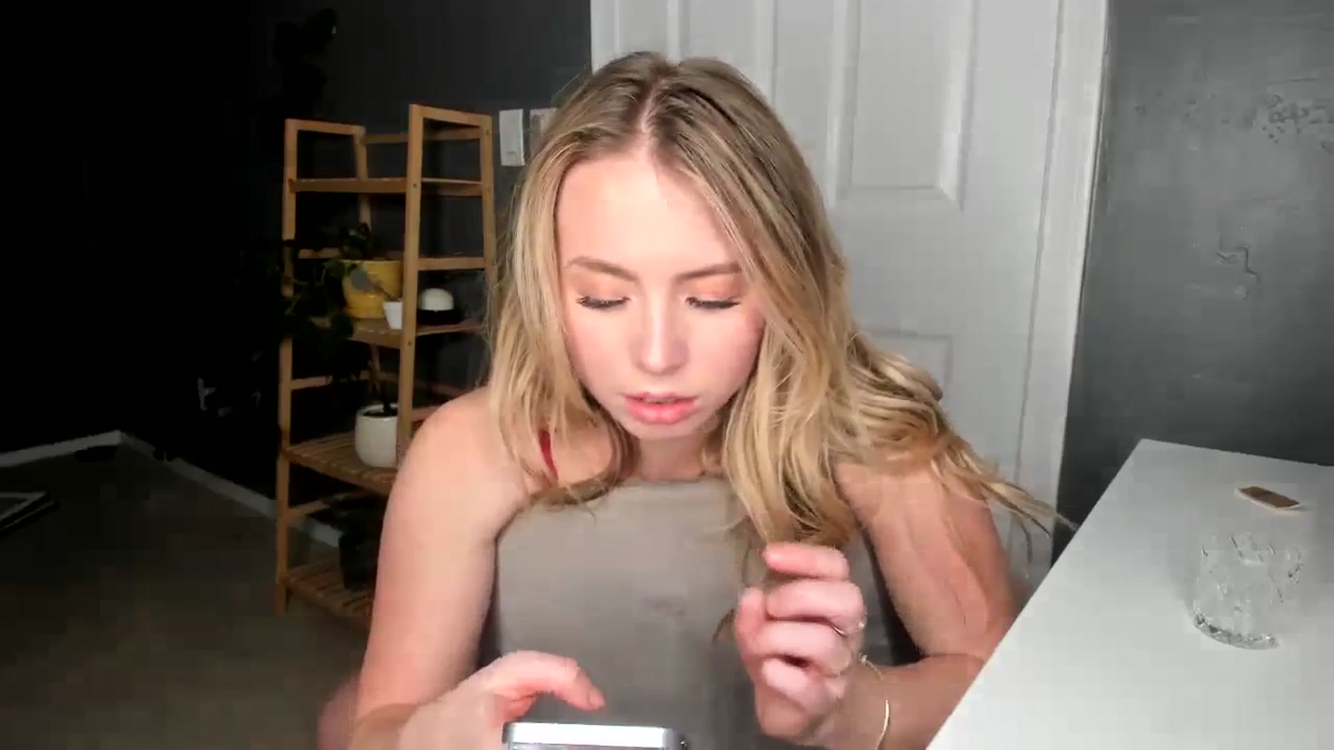 Gallery image thumbnail from Blondebootyx's myfreecams stream on, 12/22/2023, 05:29 image 20 of 20