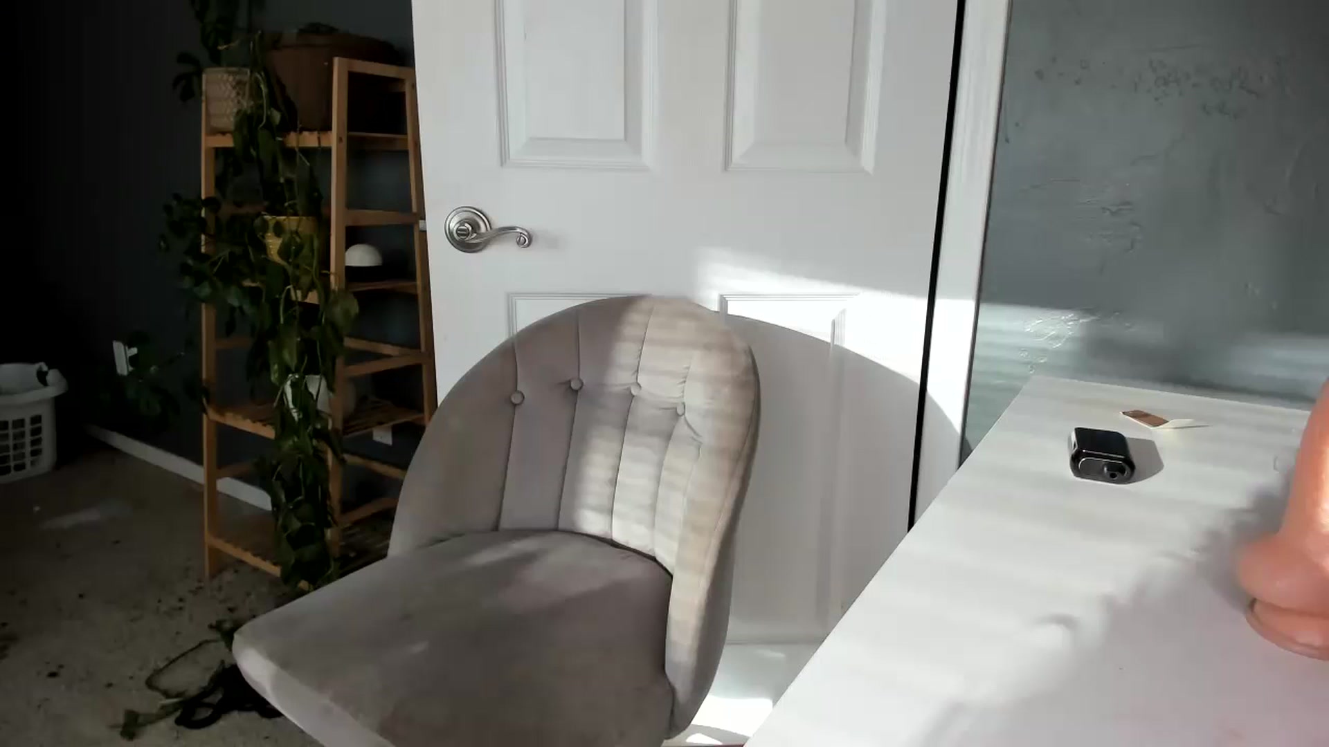 Gallery image thumbnail from Blondebootyx's myfreecams stream on, 12/22/2023, 22:00 image 13 of 20