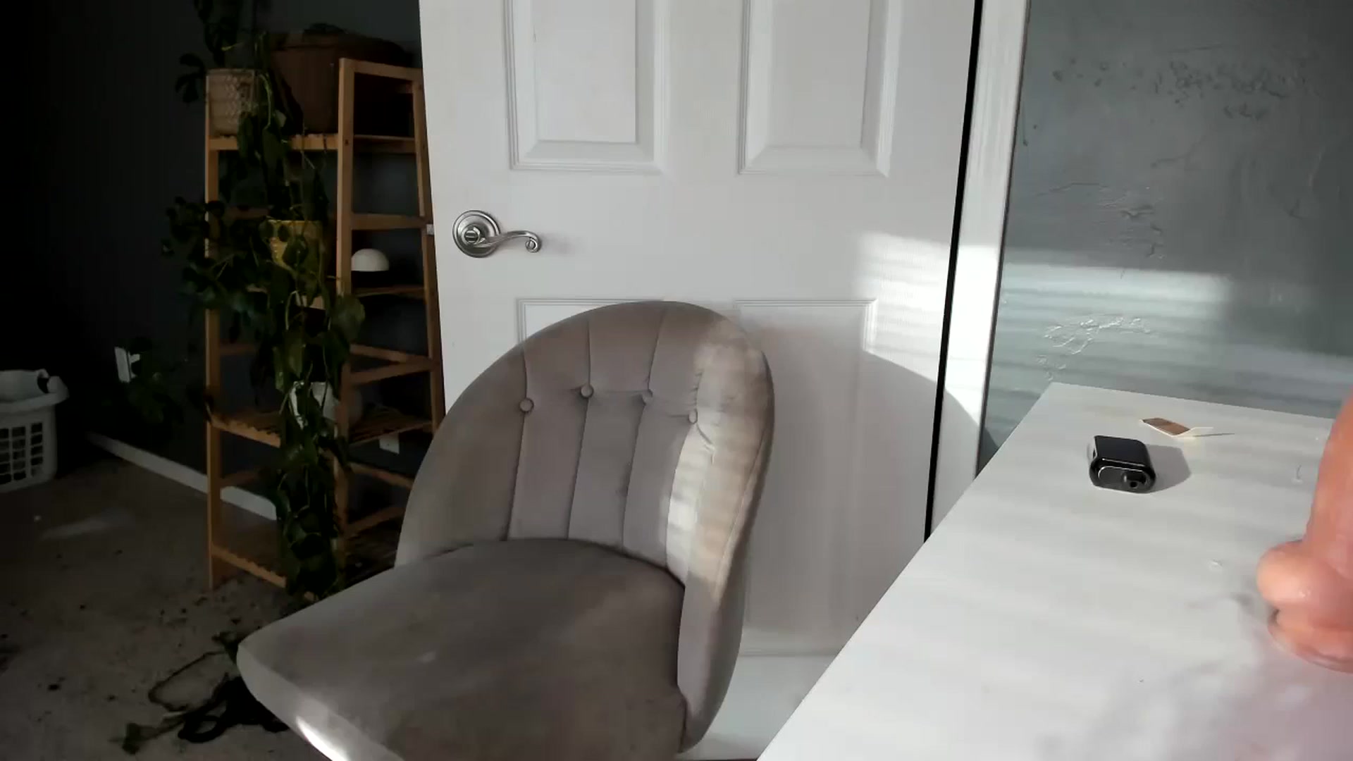 Gallery image thumbnail from Blondebootyx's myfreecams stream on, 12/22/2023, 22:00 image 17 of 20
