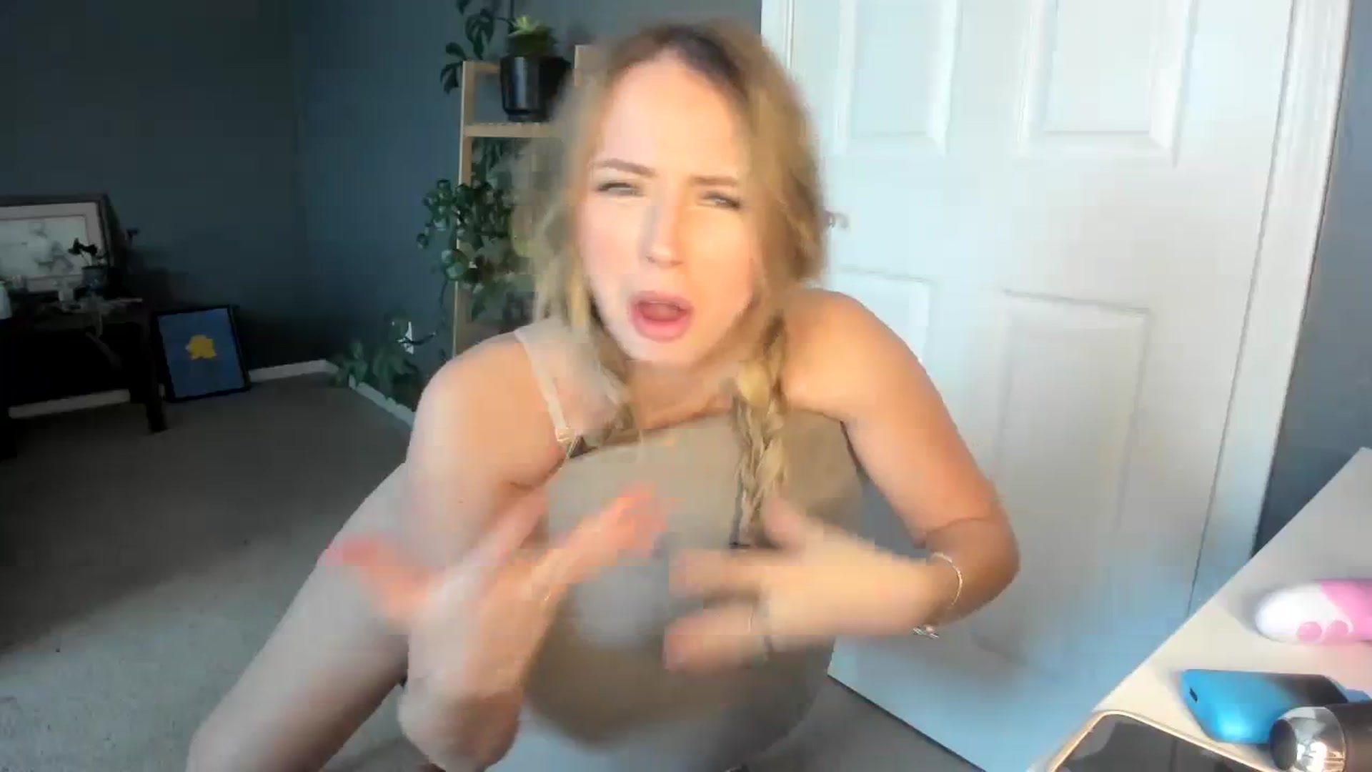 Gallery image thumbnail from Blondebootyx's myfreecams stream on, 02/10/2024, 22:46 image 19 of 20