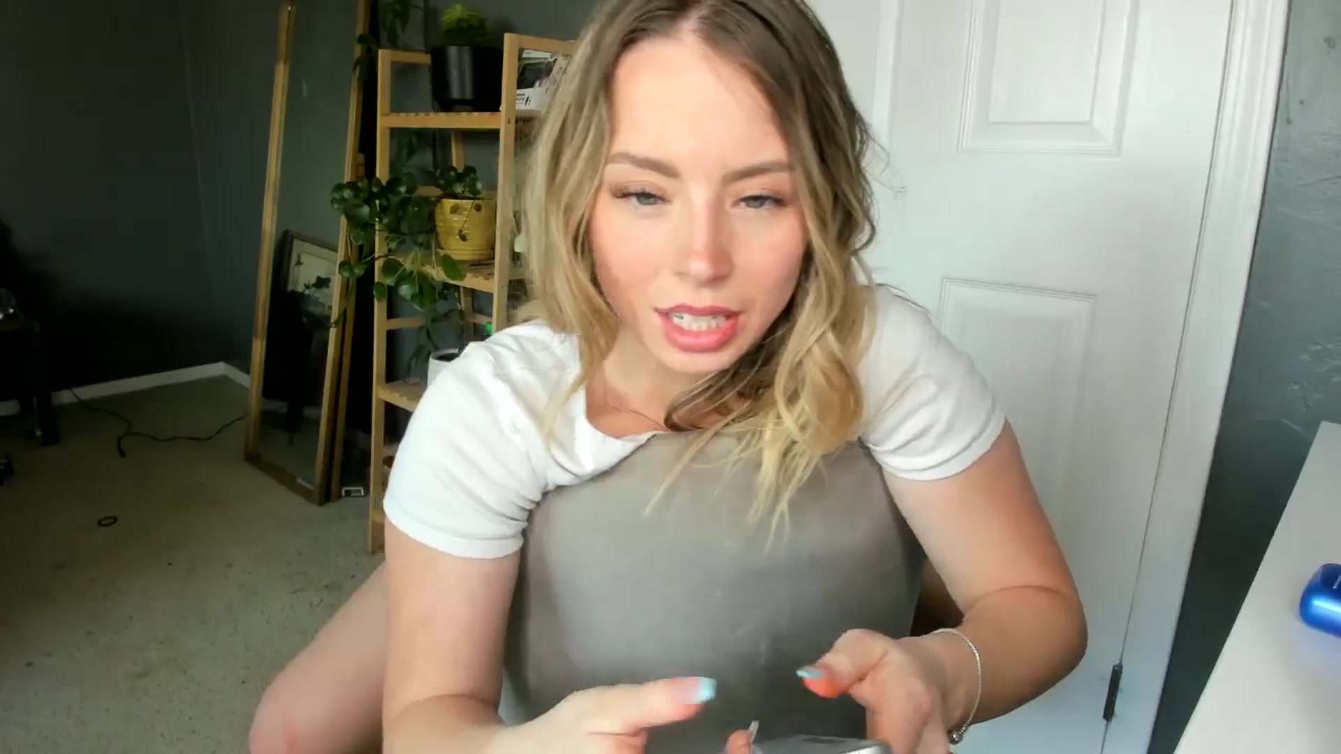 Gallery image thumbnail from Blondebootyx's myfreecams stream on, 04/23/2024, 23:30 image 11 of 20