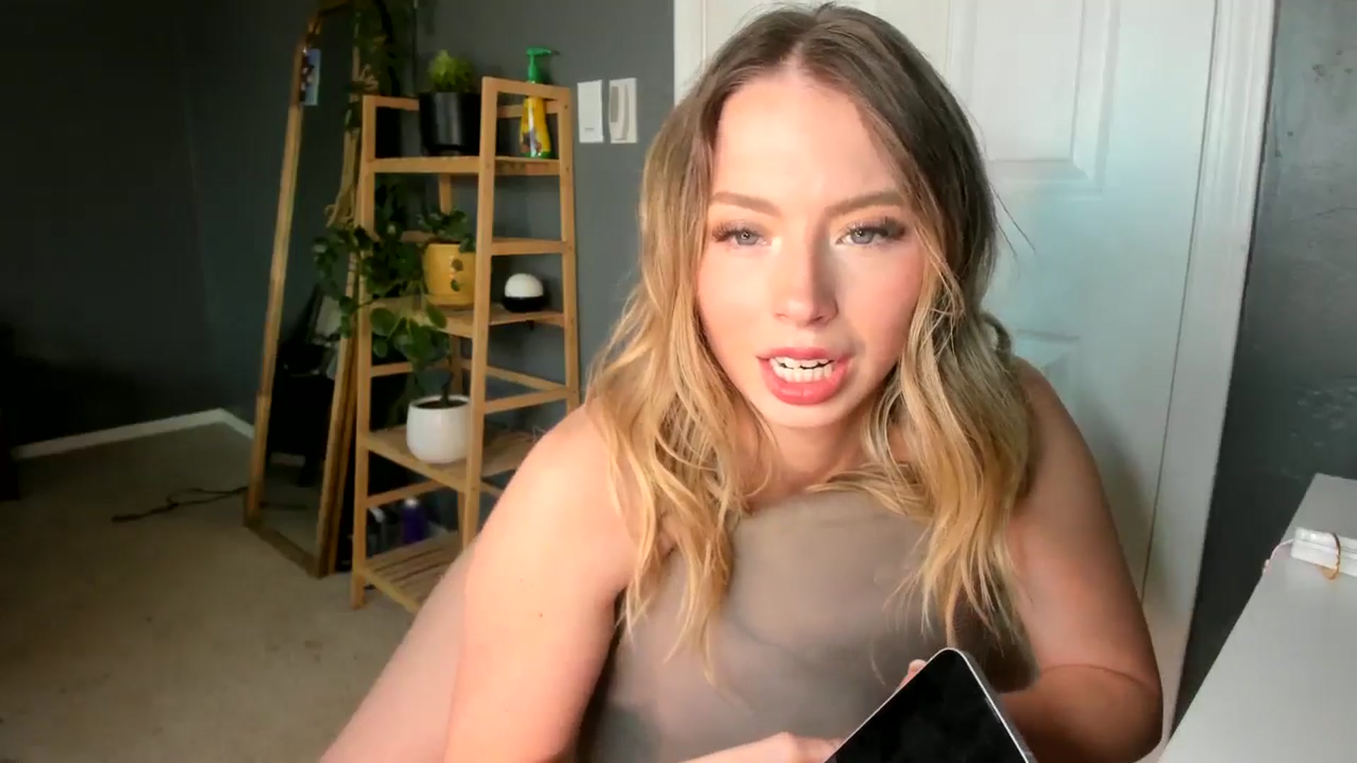 Gallery image thumbnail from Blondebootyx's myfreecams stream on, 05/30/2024, 22:01 image 3 of 20