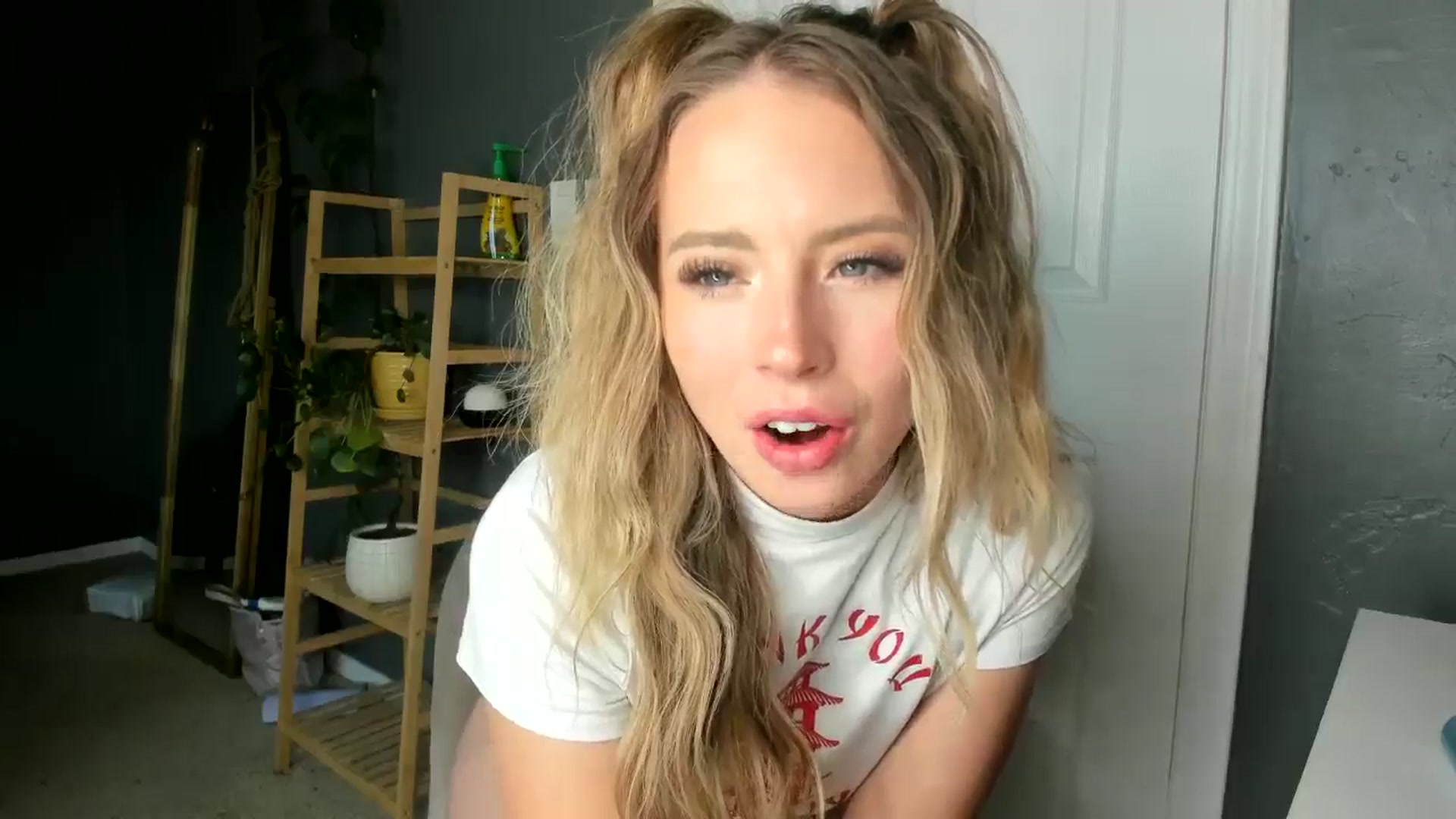 Gallery image thumbnail from Blondebootyx's myfreecams stream on, 06/28/2024, 18:54 image 4 of 20