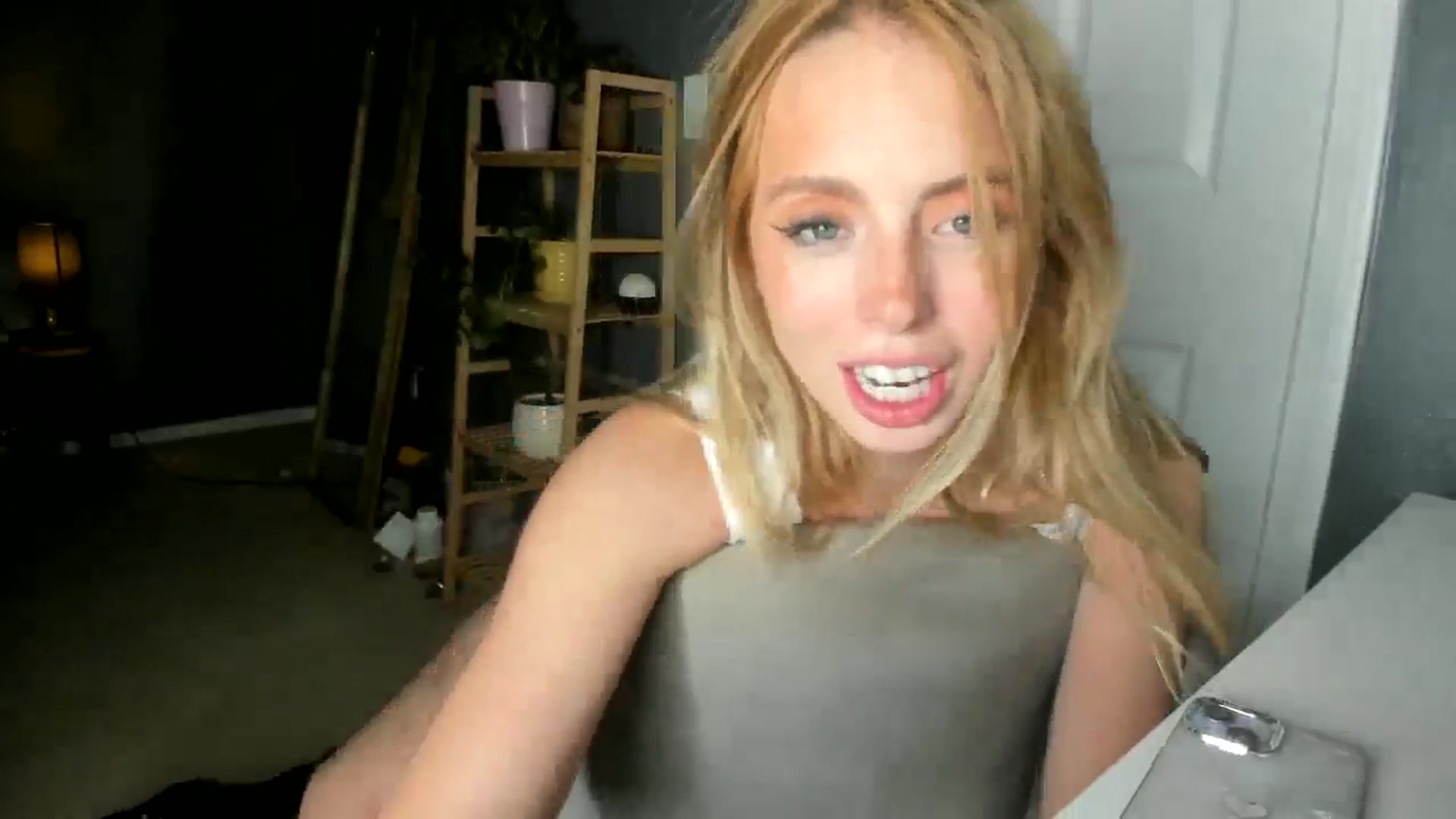 Gallery image thumbnail from Blondebootyx's myfreecams stream on, 08/31/2024, 08:04 image 8 of 20