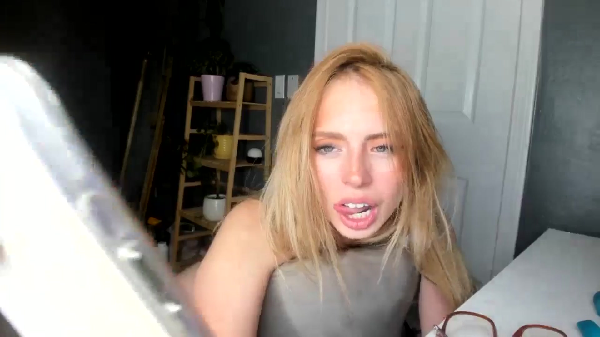 Gallery image thumbnail from Blondebootyx's myfreecams stream on, 08/31/2024, 08:04 image 2 of 20