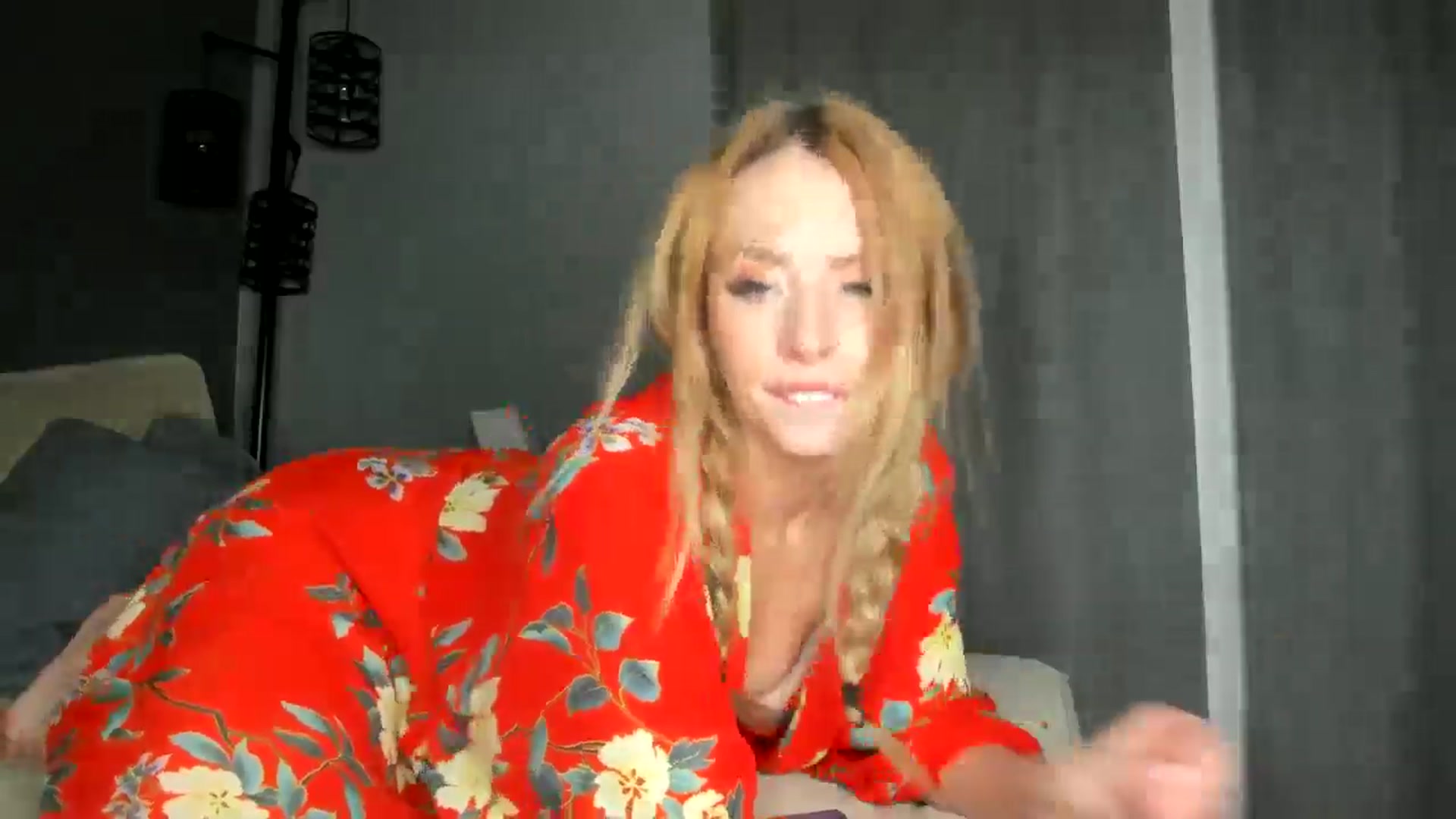 Gallery image thumbnail from Blondebootyx's myfreecams stream on, 09/15/2024, 06:50 image 19 of 20