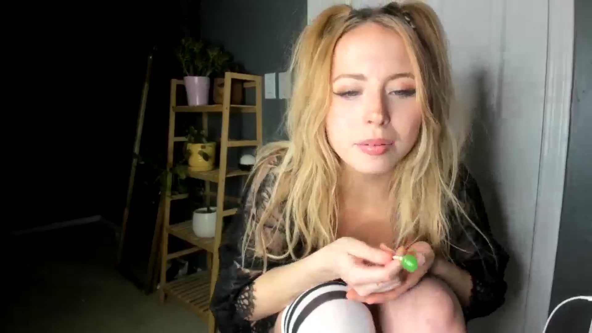Gallery image thumbnail from Blondebootyx's myfreecams stream on, 10/22/2024, 03:30 image 7 of 20