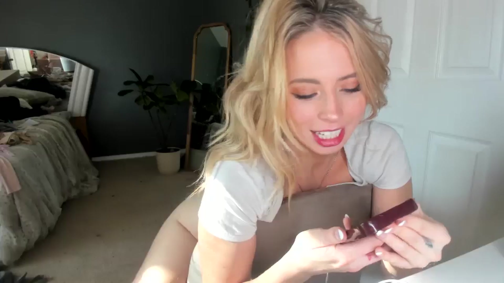 Gallery image thumbnail from Blondebootyx's myfreecams stream on, 11/14/2024, 21:57 image 3 of 20
