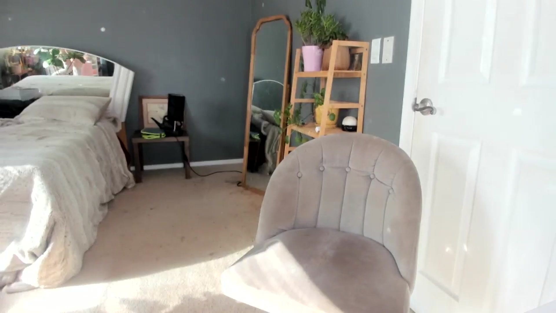 Gallery image thumbnail from Blondebootyx's myfreecams stream on, 12/04/2024, 20:13 image 9 of 20