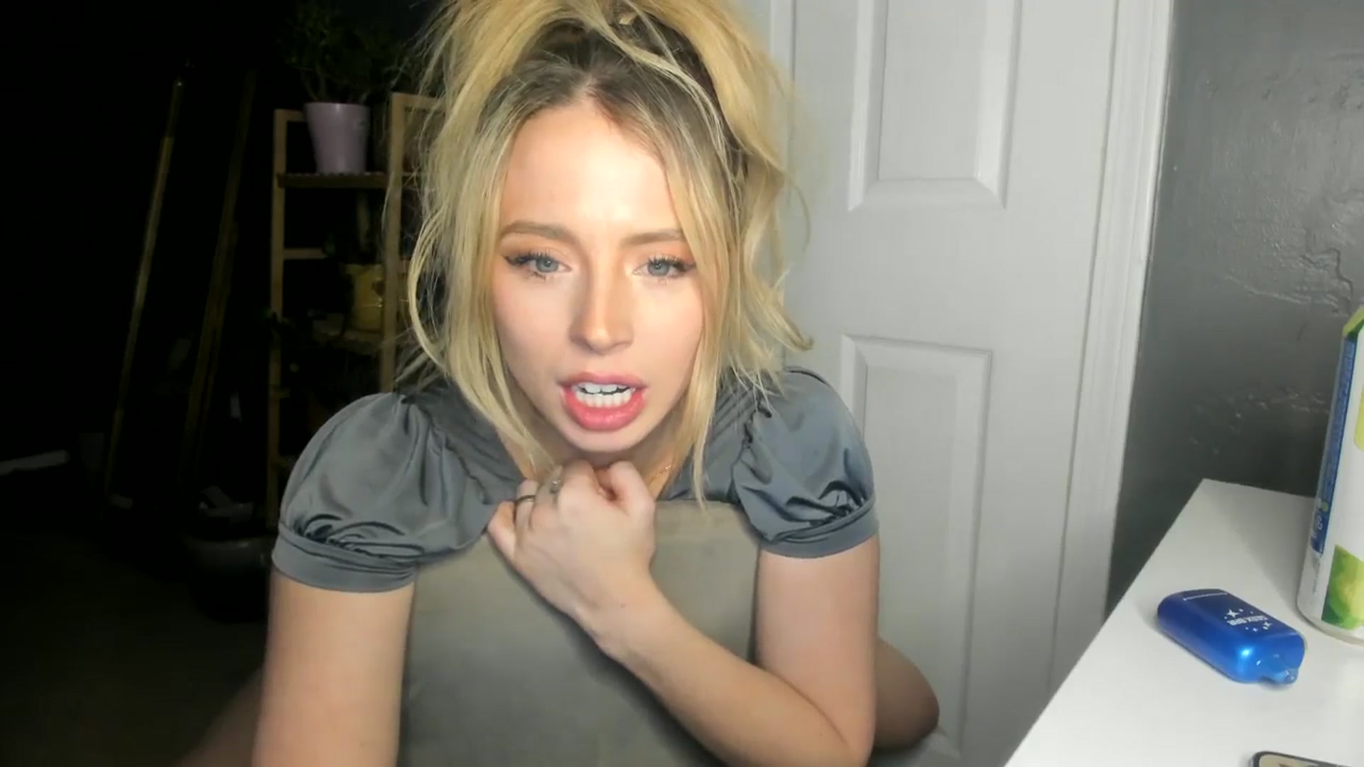 Gallery image thumbnail from Blondebootyx's myfreecams stream on, 01/15/2025, 08:08 image 15 of 20