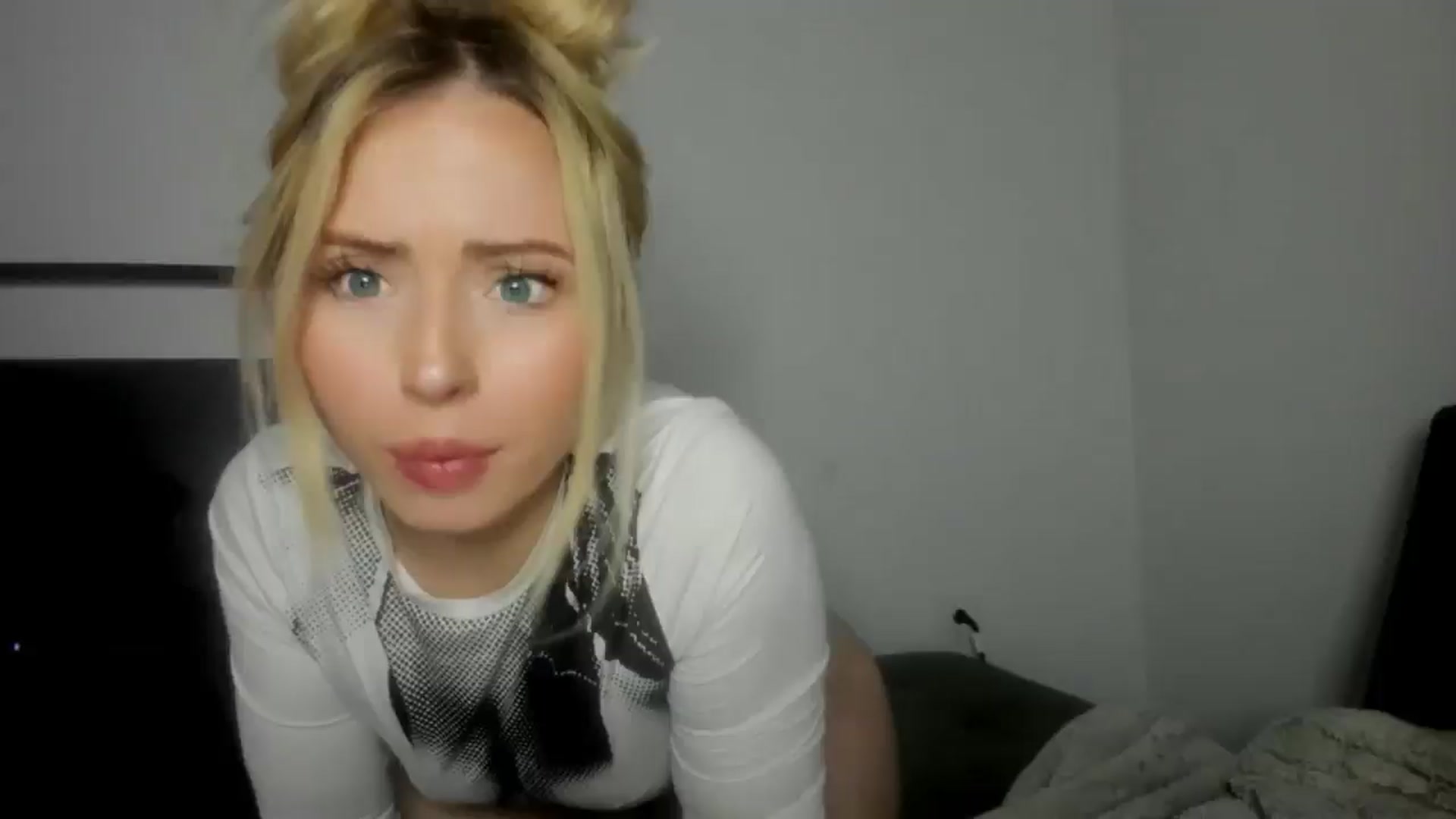 Gallery image thumbnail from Blondebootyx's myfreecams stream on, 02/24/2026, 07:17 image 1 of 20