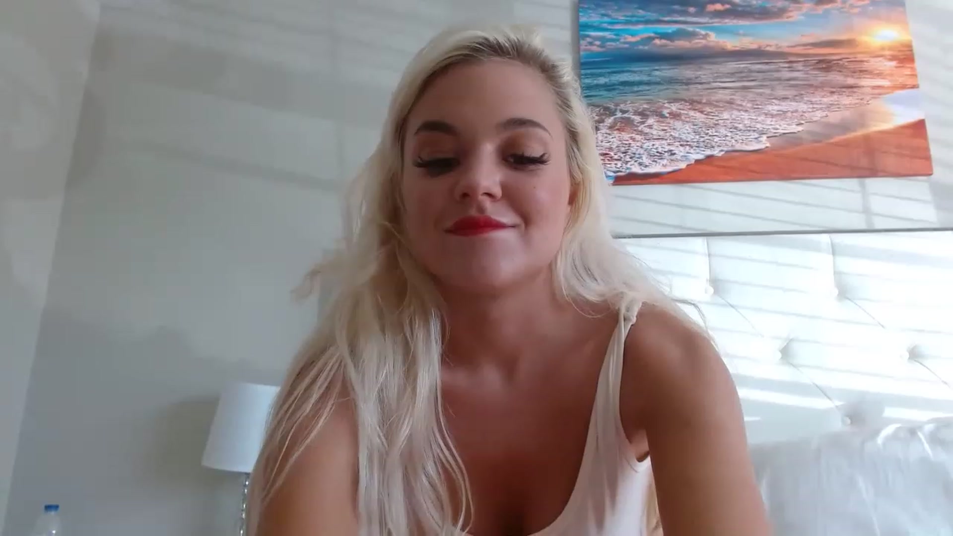 Gallery image thumbnail from Blondebunny5's myfreecams stream on, 12/04/2022, 15:29 image 2 of 20