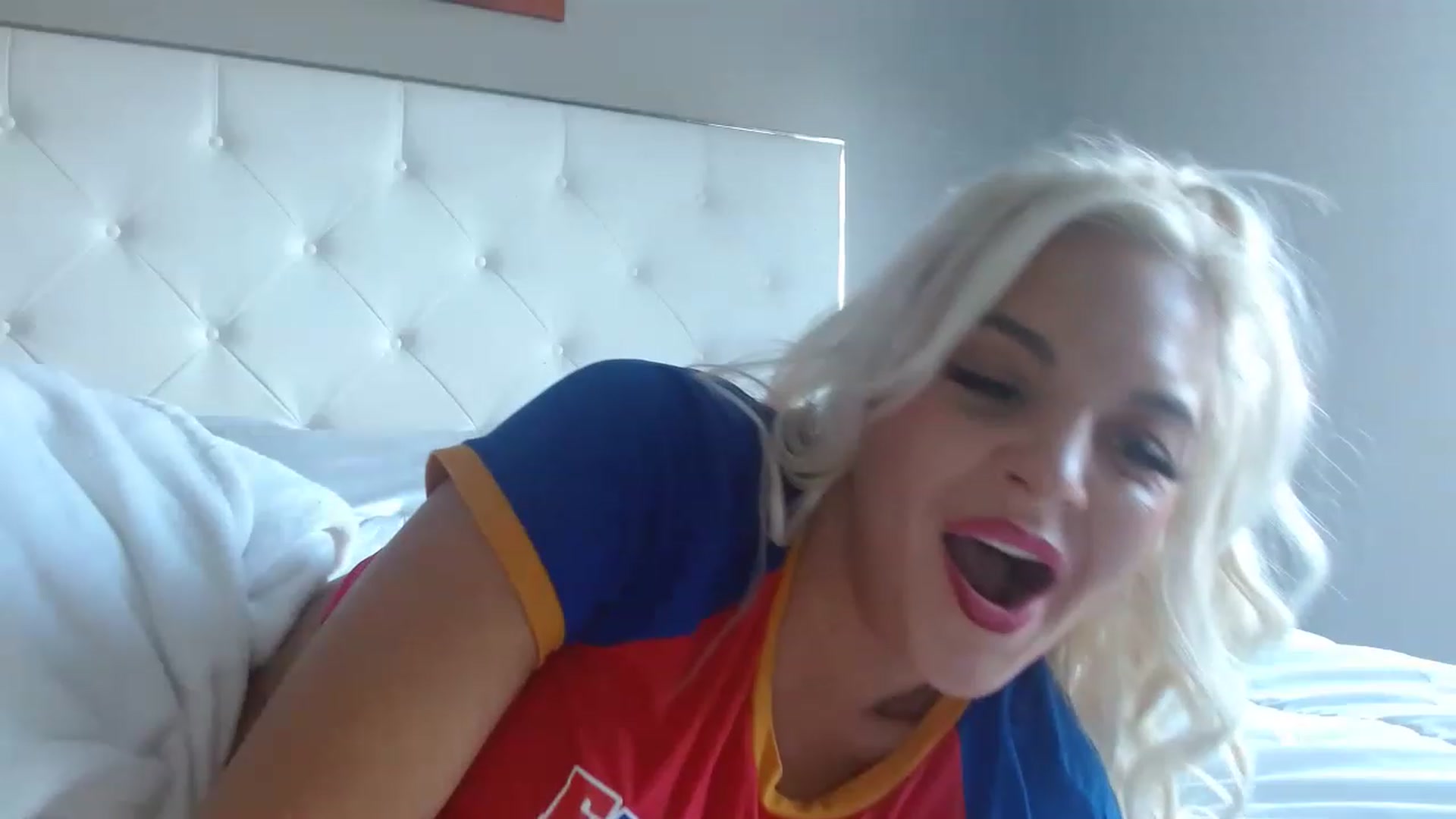 Gallery image thumbnail from Blondebunny5's myfreecams stream on, 01/19/2023, 18:22 image 20 of 20