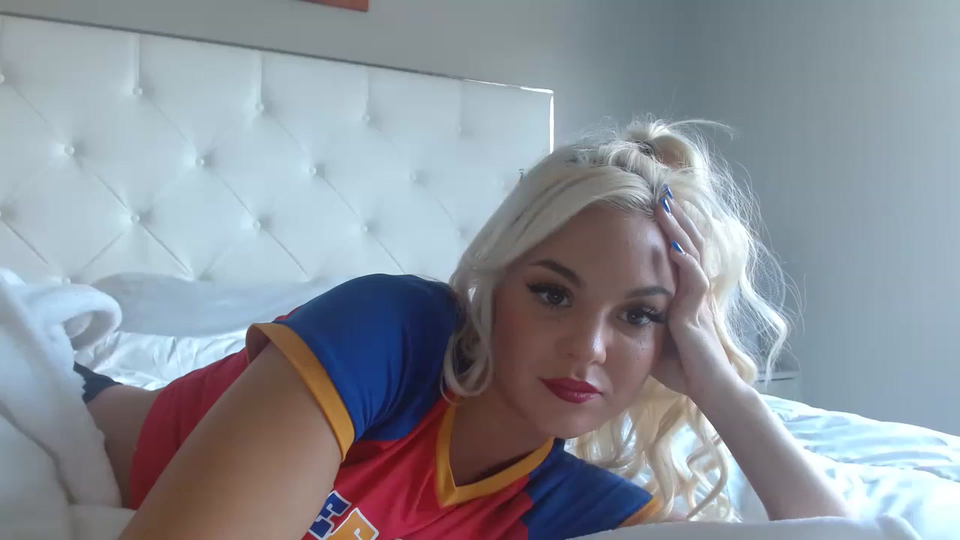Gallery image thumbnail from Blondebunny5's myfreecams stream on, 01/19/2023, 18:22 image 16 of 20