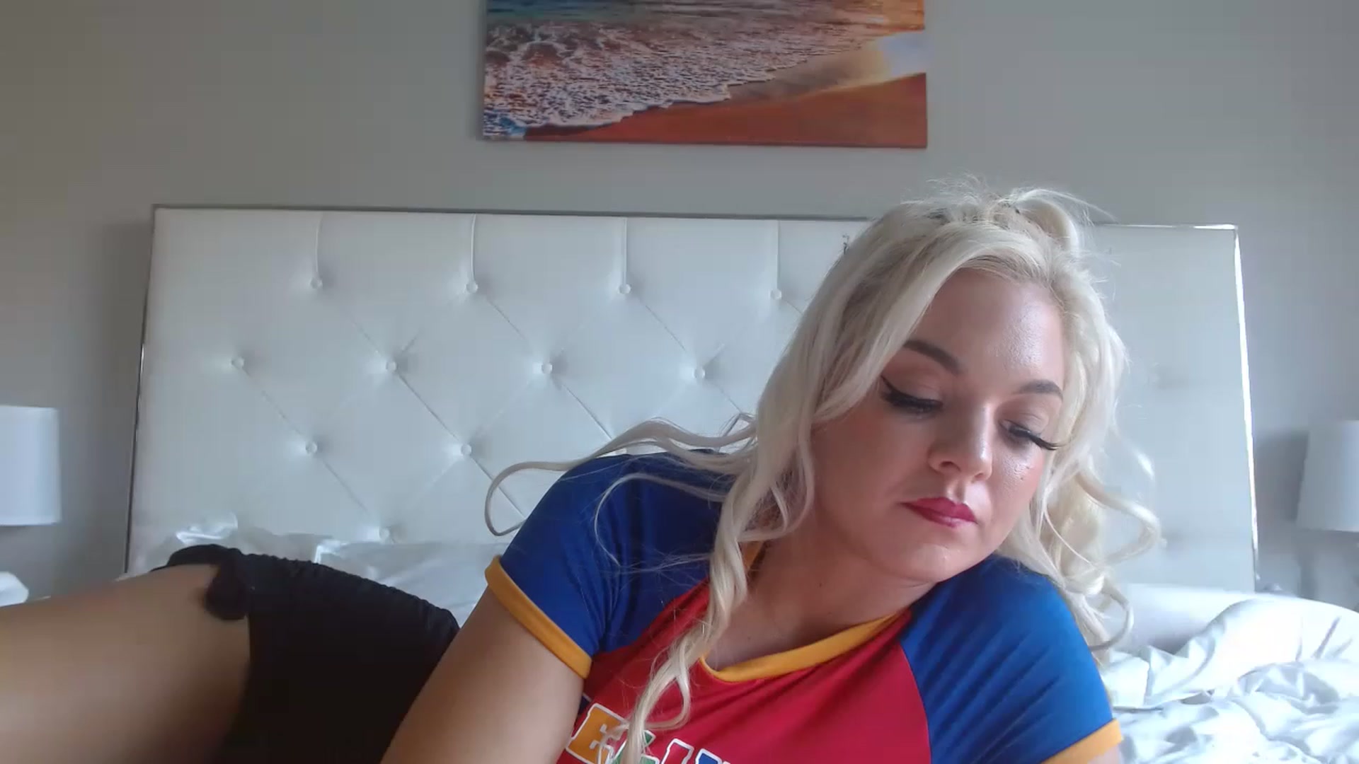 Gallery image thumbnail from Blondebunny5's myfreecams stream on, 01/19/2023, 19:07 image 4 of 20