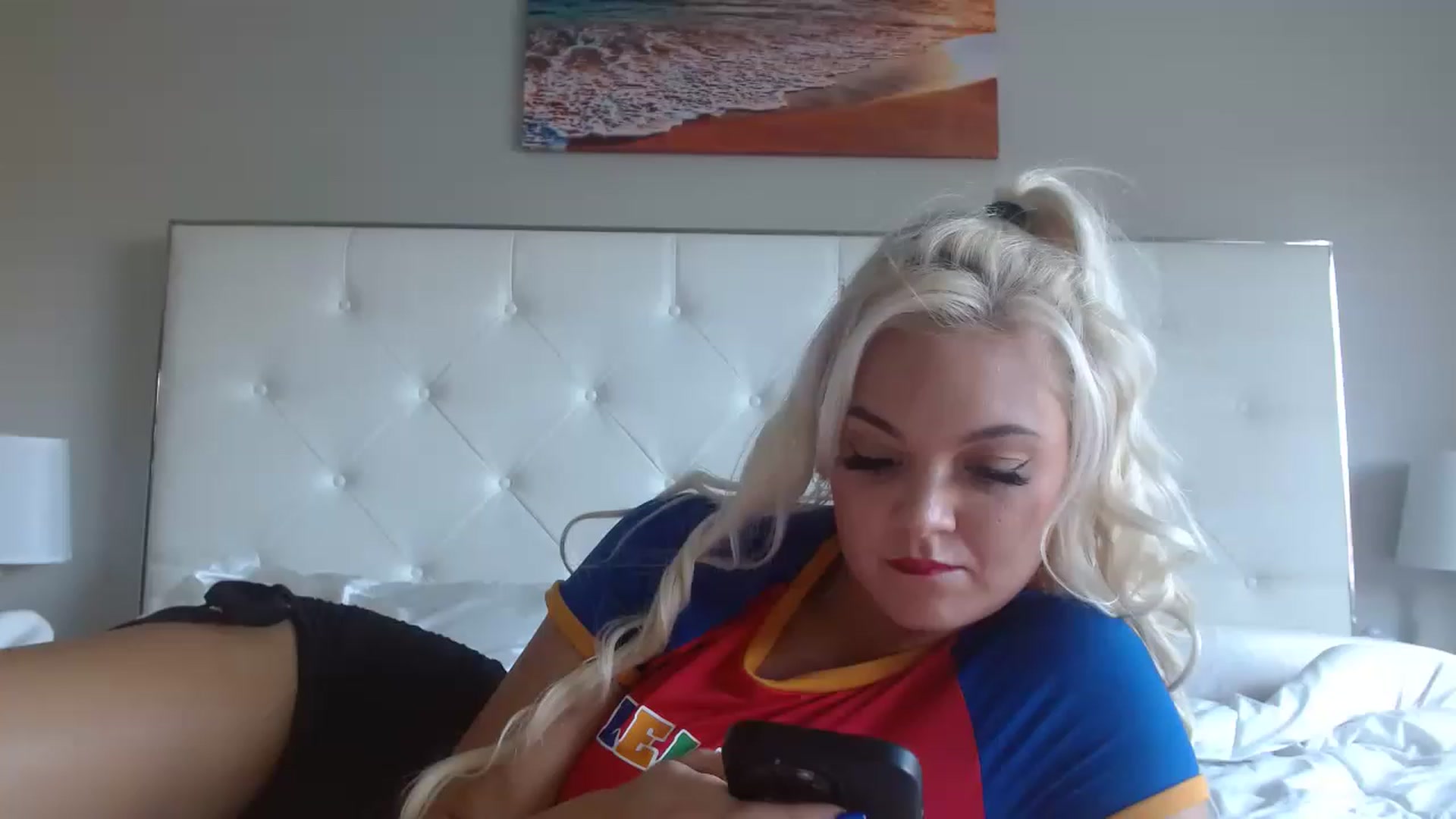 Gallery image thumbnail from Blondebunny5's myfreecams stream on, 01/19/2023, 19:07 image 2 of 20