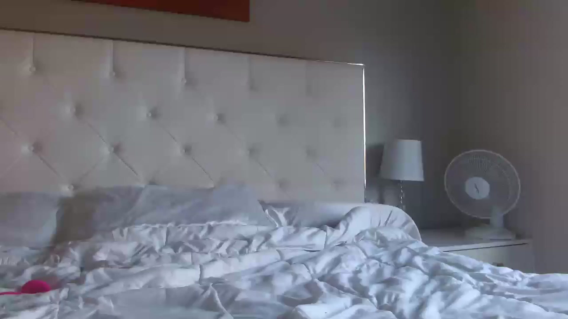 Gallery image thumbnail from Blondebunny5's myfreecams stream on, 01/19/2023, 20:22 image 5 of 20