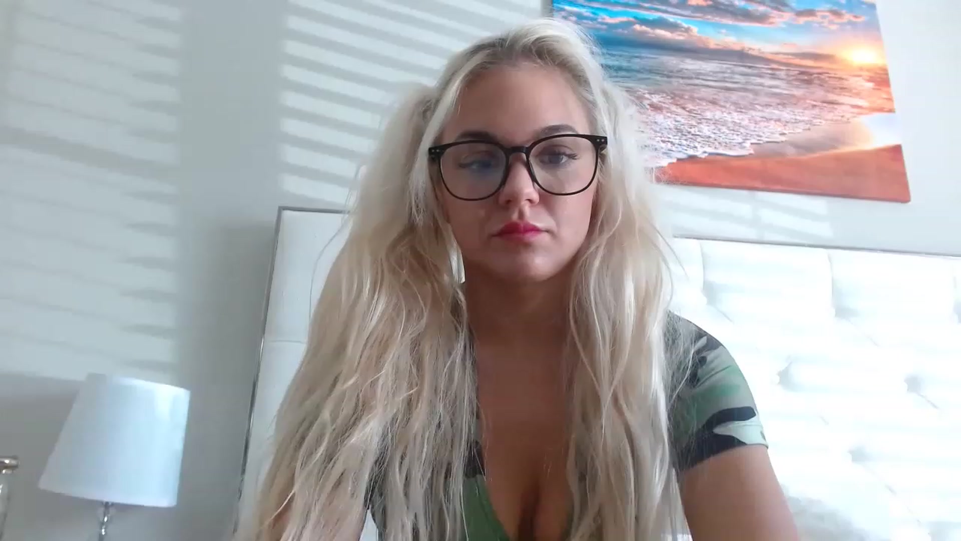 Gallery image thumbnail from Blondebunny5's myfreecams stream on, 02/15/2023, 15:40 image 19 of 20