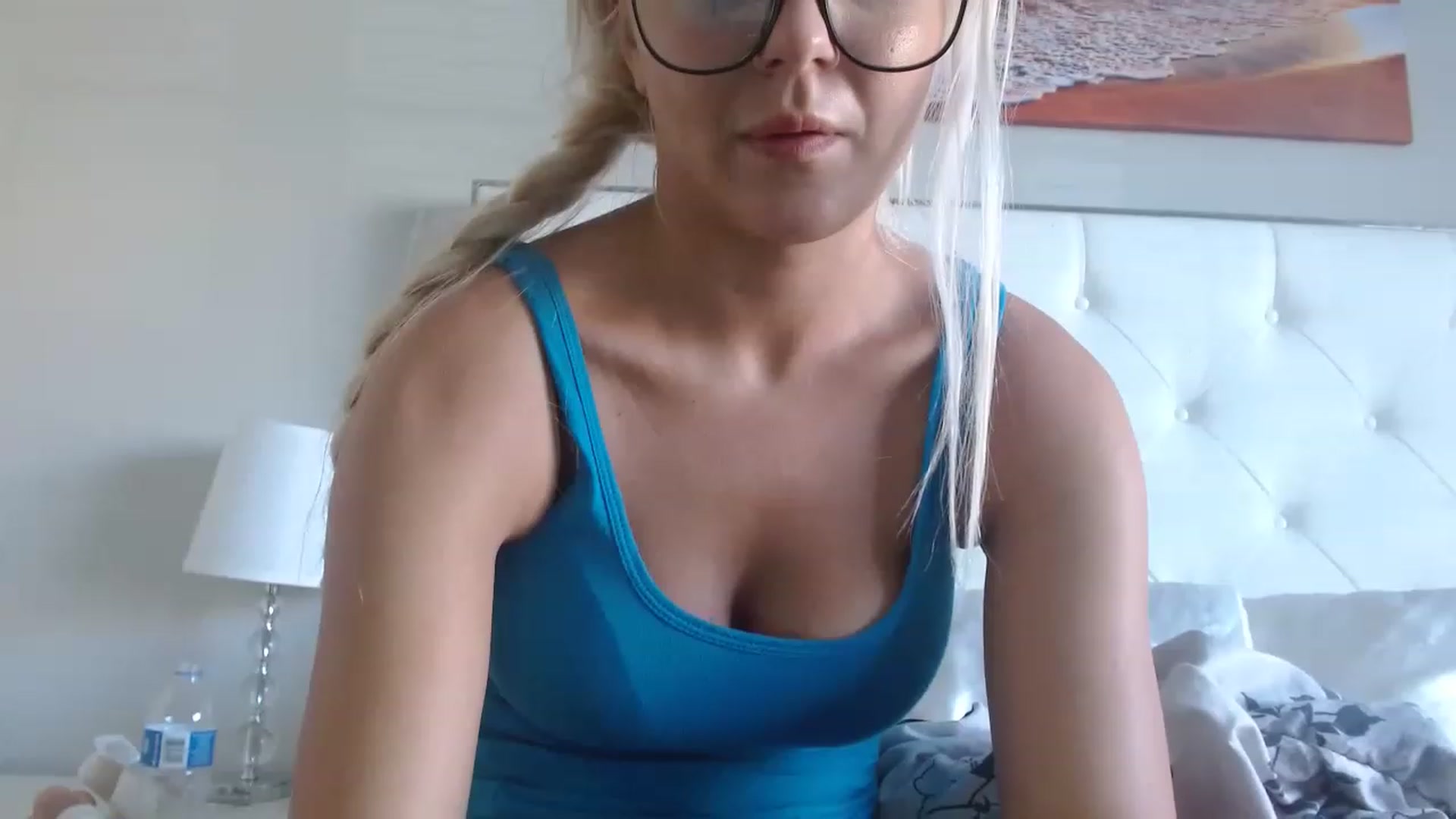 Gallery image thumbnail from Blondebunny5's myfreecams stream on, 02/25/2023, 19:34 image 16 of 20