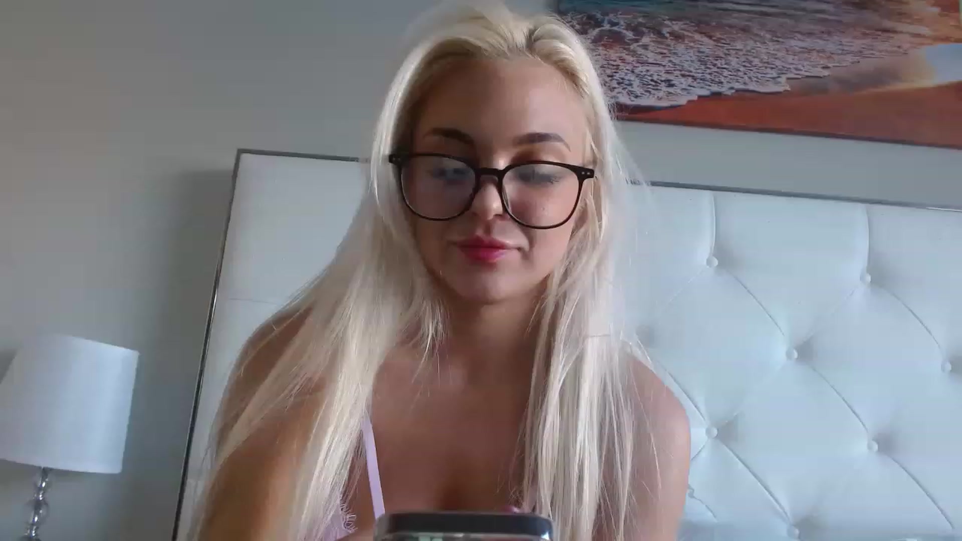 Gallery image thumbnail from Blondebunny5's myfreecams stream on, 03/01/2023, 22:32 image 10 of 20