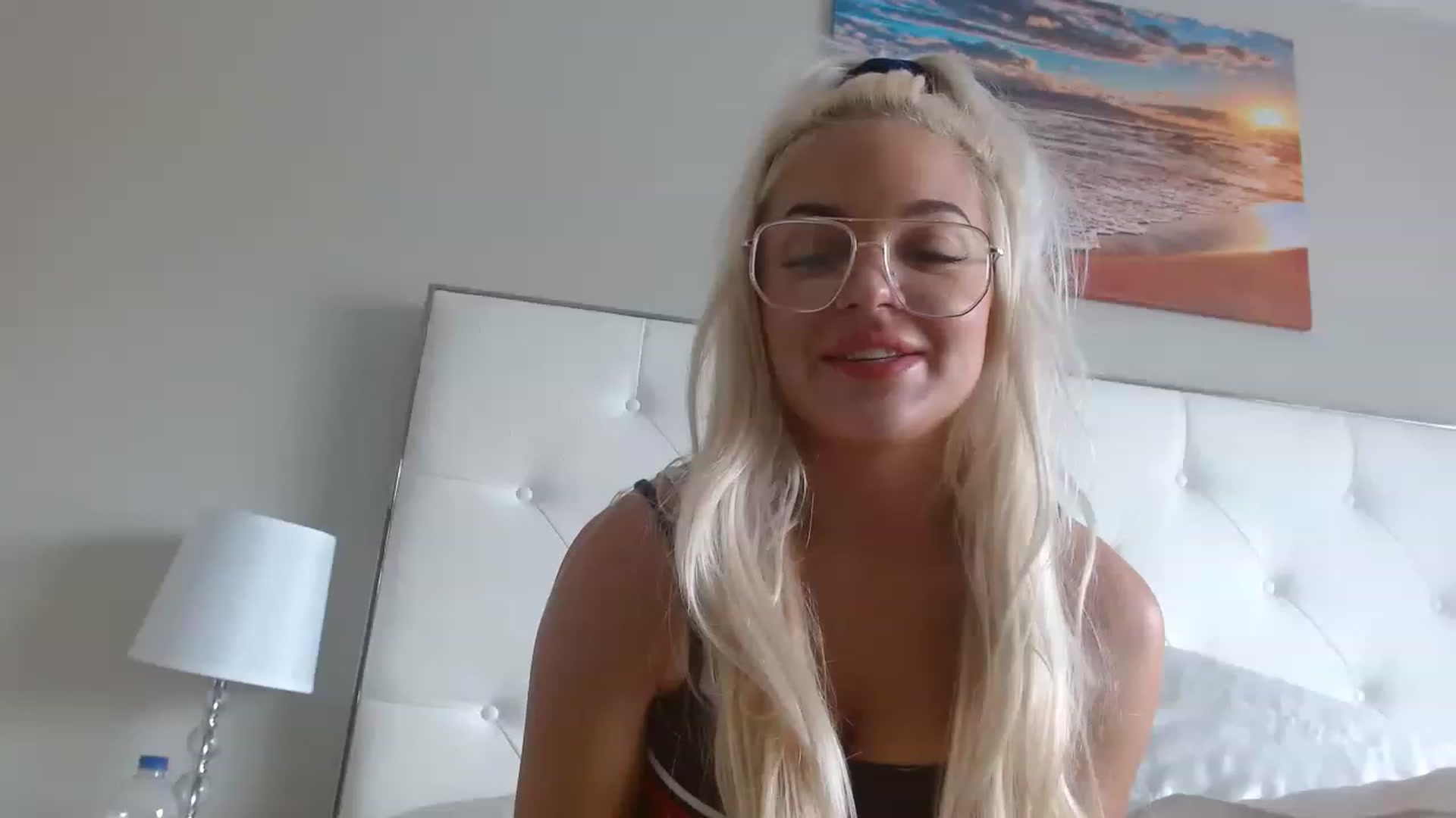 Gallery image thumbnail from Blondebunny5's myfreecams stream on, 03/09/2023, 16:01 image 9 of 20