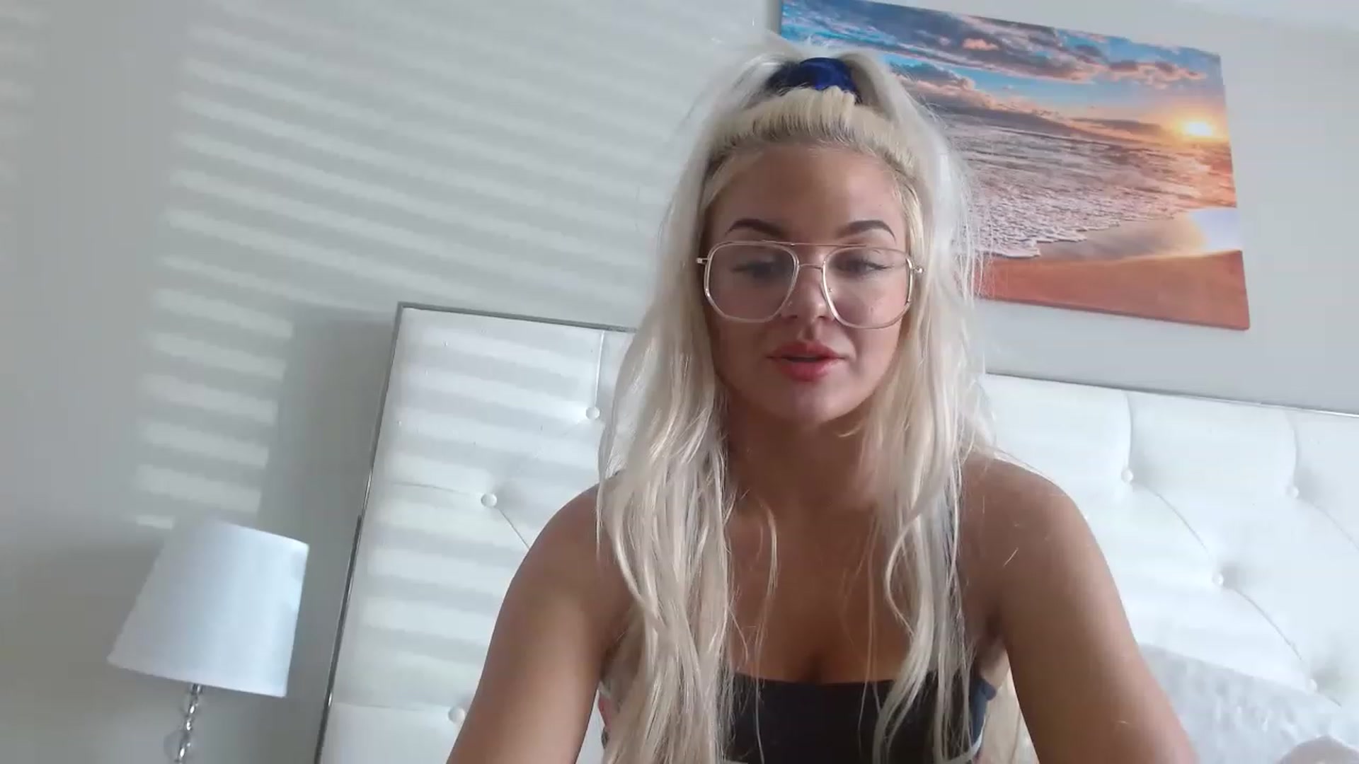 Gallery image thumbnail from Blondebunny5's myfreecams stream on, 03/09/2023, 16:01 image 3 of 20