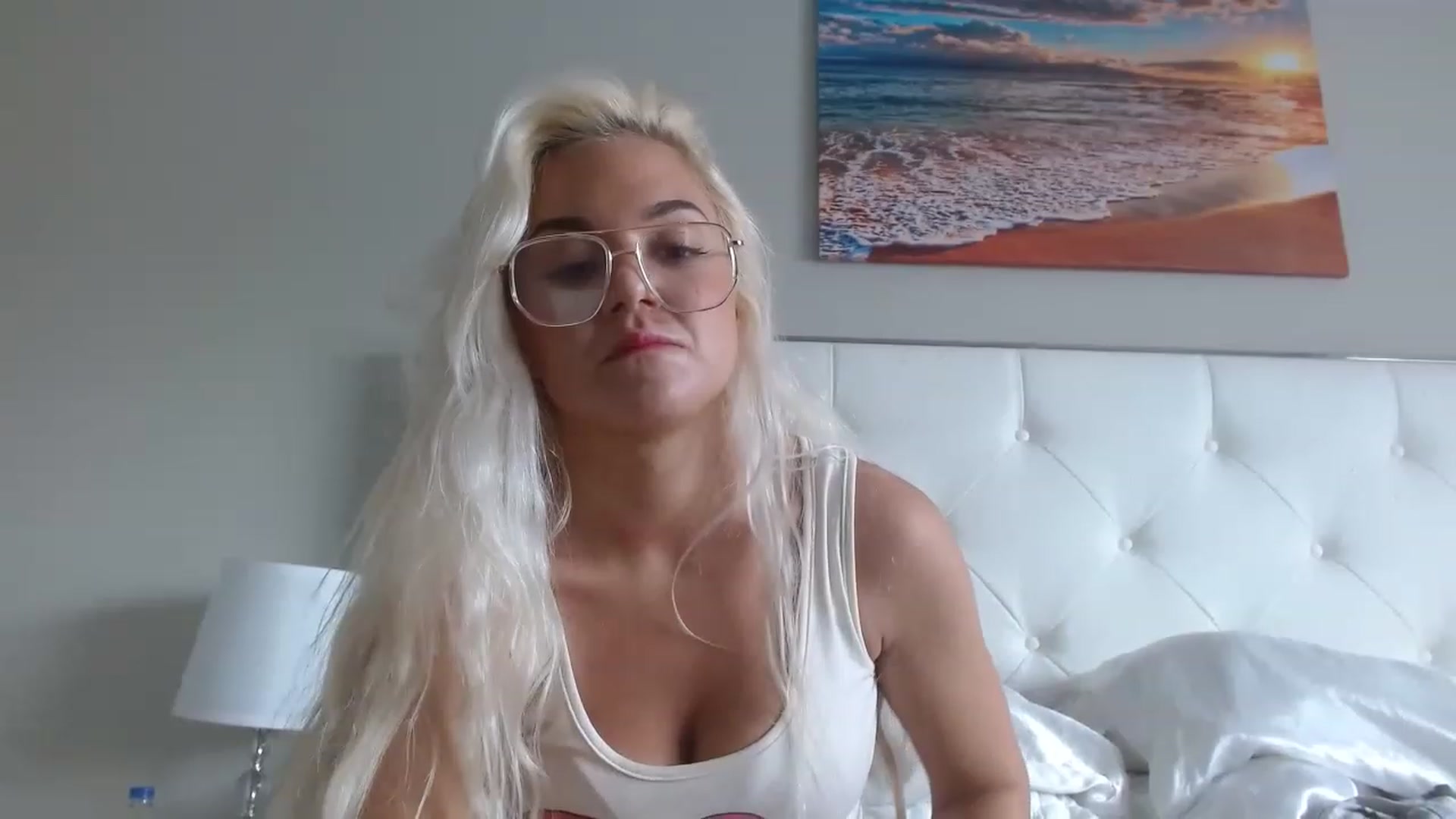 Gallery image thumbnail from Blondebunny5's myfreecams stream on, 03/11/2023, 17:22 image 12 of 20