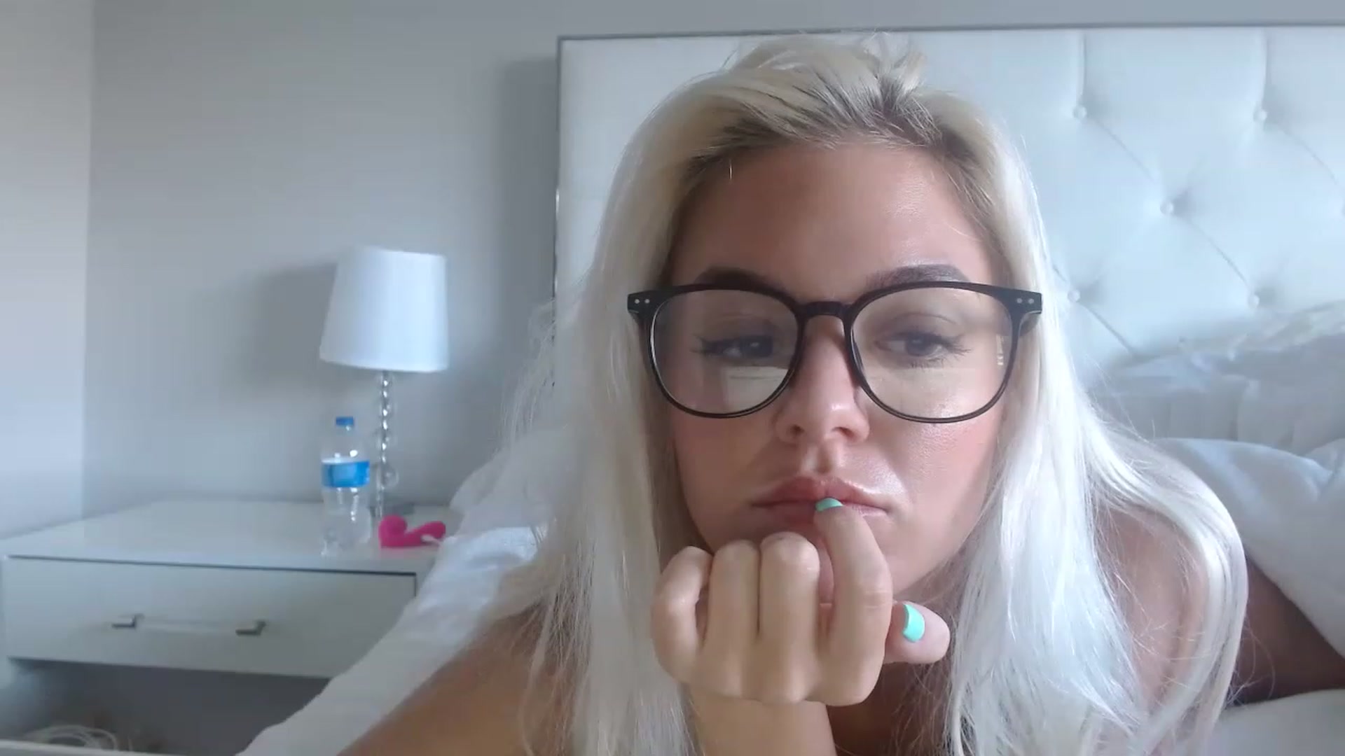 Gallery image thumbnail from Blondebunny5's myfreecams stream on, 03/23/2023, 19:55 image 7 of 20