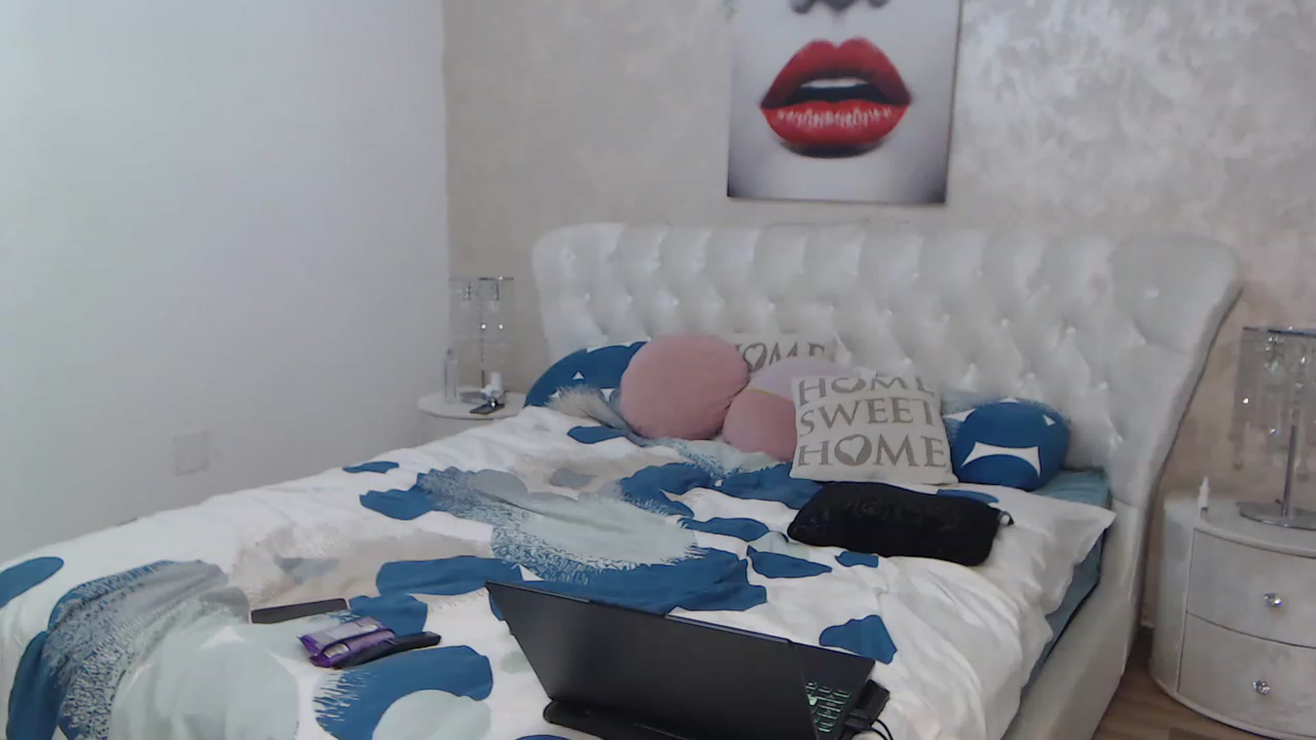 Gallery image thumbnail from BlondeeFairy's myfreecams stream on, 12/20/2022, 21:13 image 14 of 20