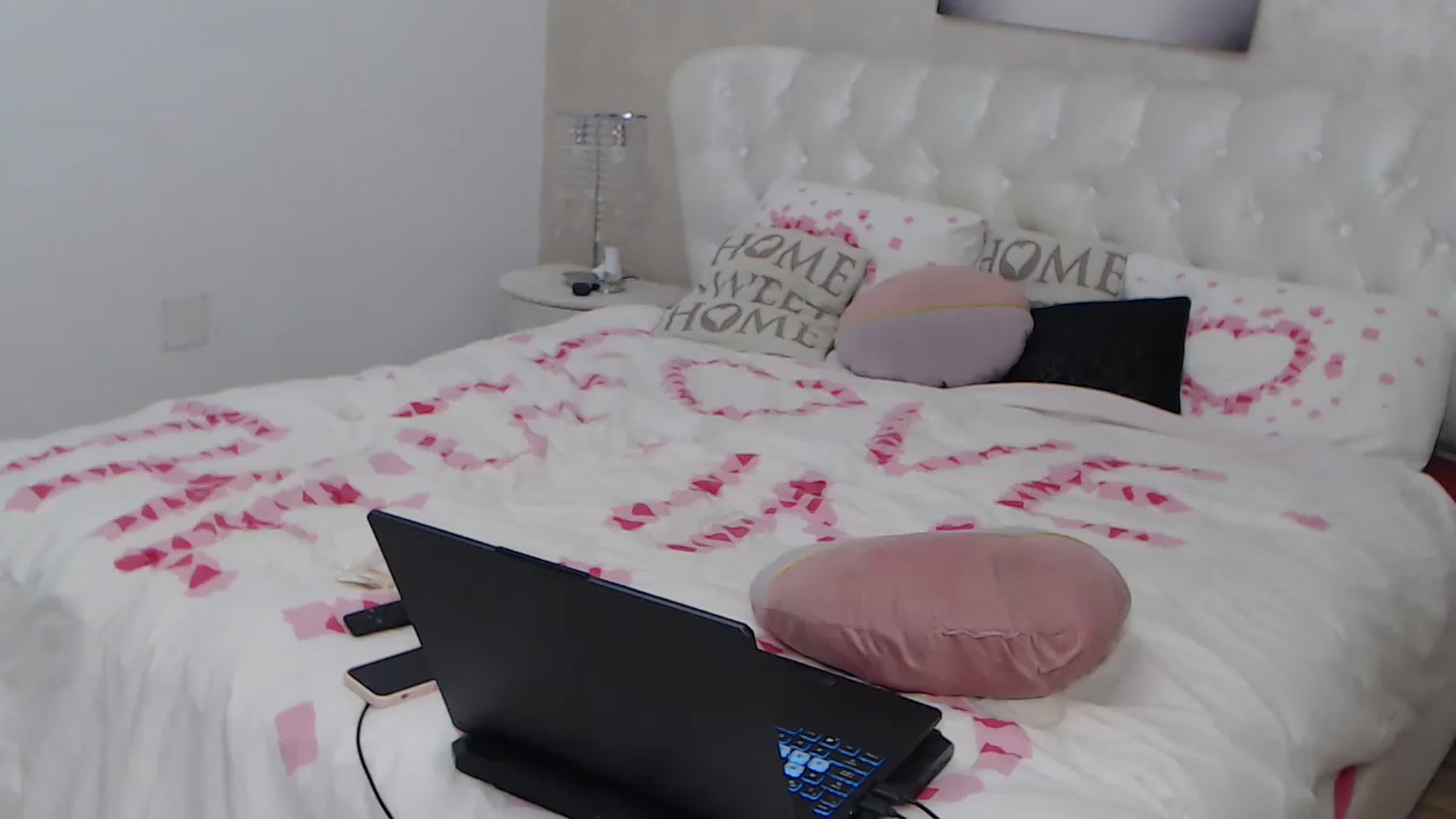 Gallery image thumbnail from BlondeeFairy's myfreecams stream on, 02/23/2023, 21:17 image 7 of 20