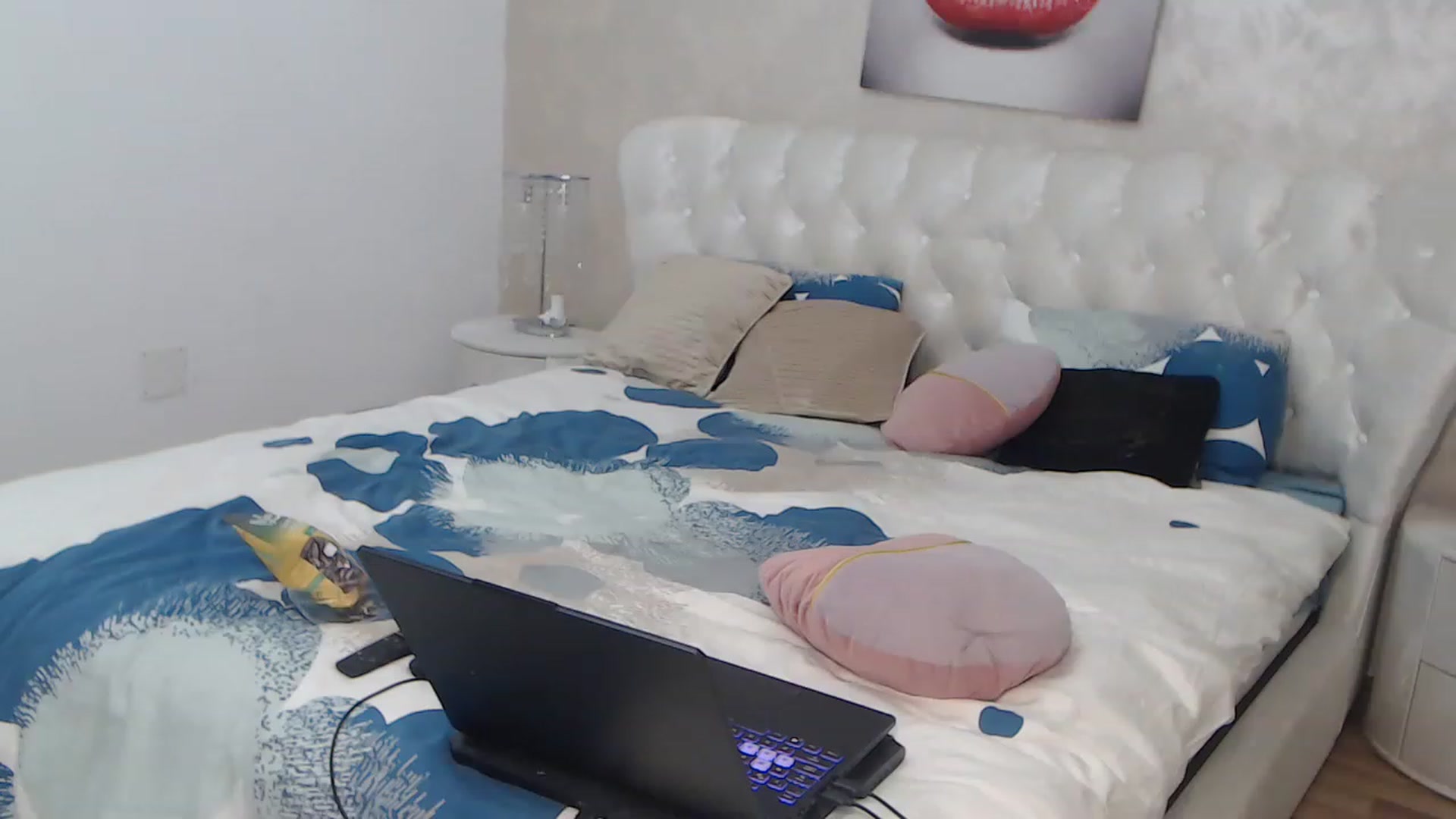 Gallery image thumbnail from BlondeeFairy's myfreecams stream on, 03/12/2023, 20:25 image 10 of 20