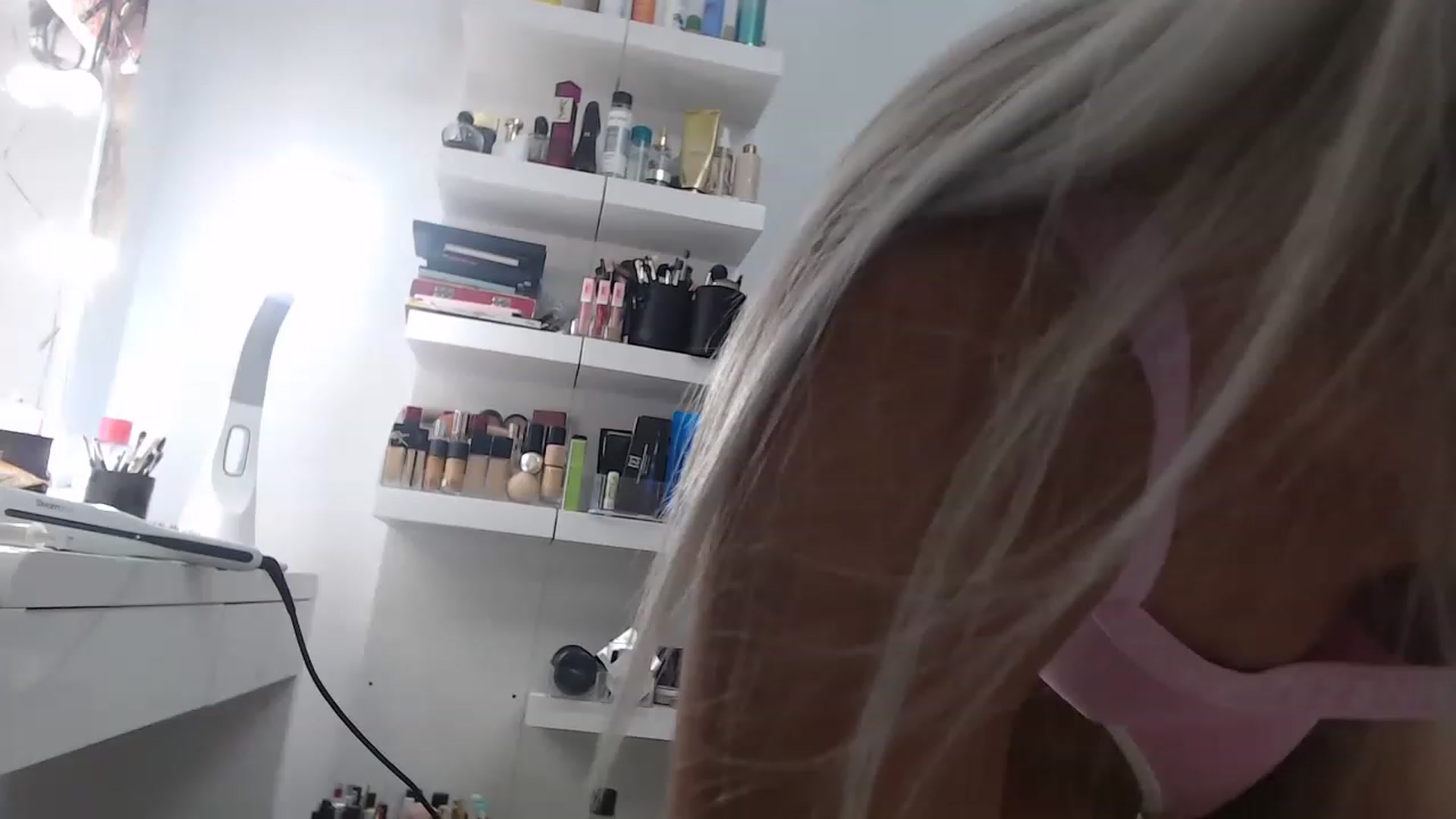 Gallery image thumbnail from BlondeeFairy's myfreecams stream on, 06/08/2023, 19:25 image 7 of 20