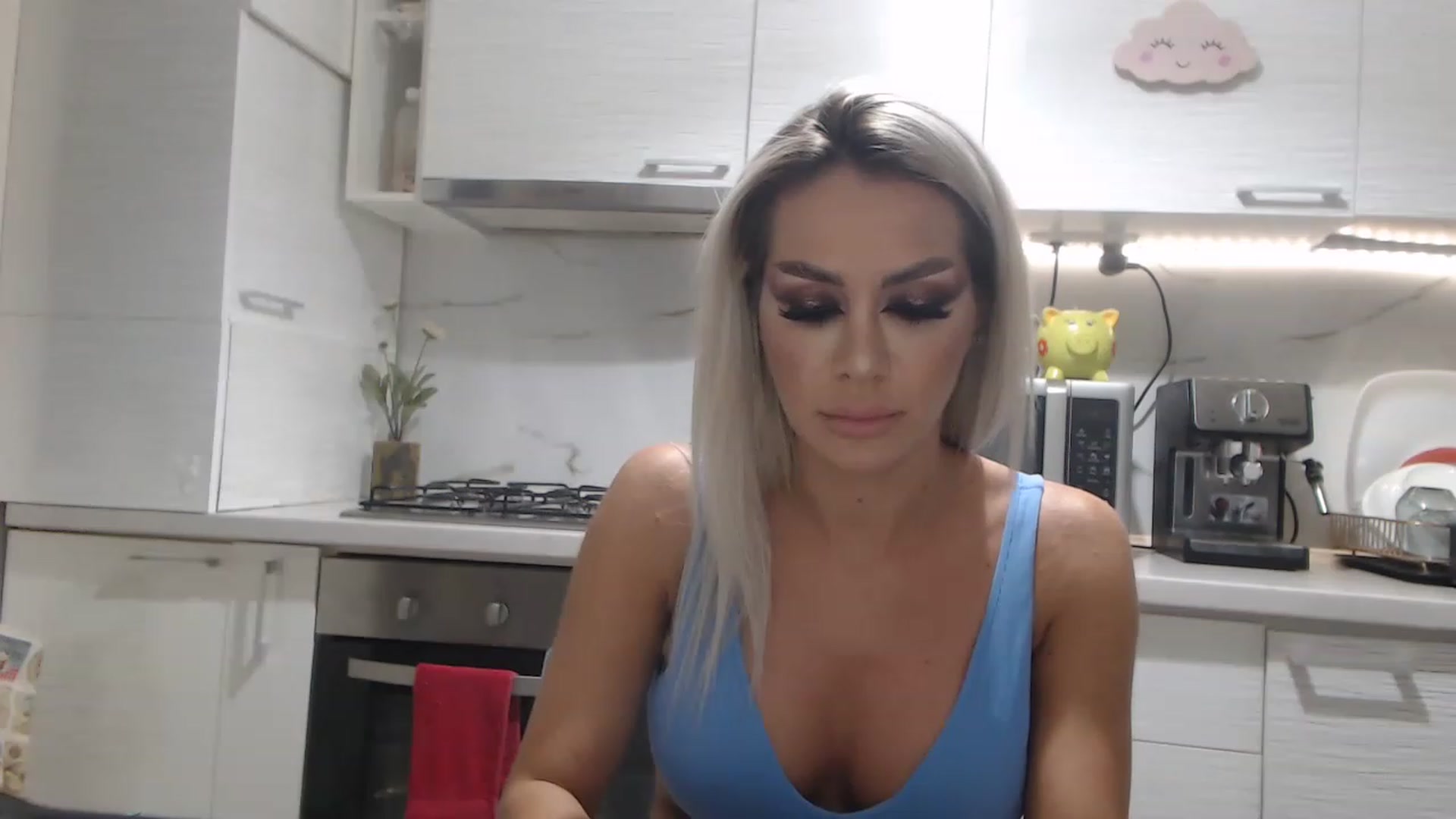 Gallery image thumbnail from BlondeeFairy's myfreecams stream on, 07/21/2023, 18:29 image 19 of 20