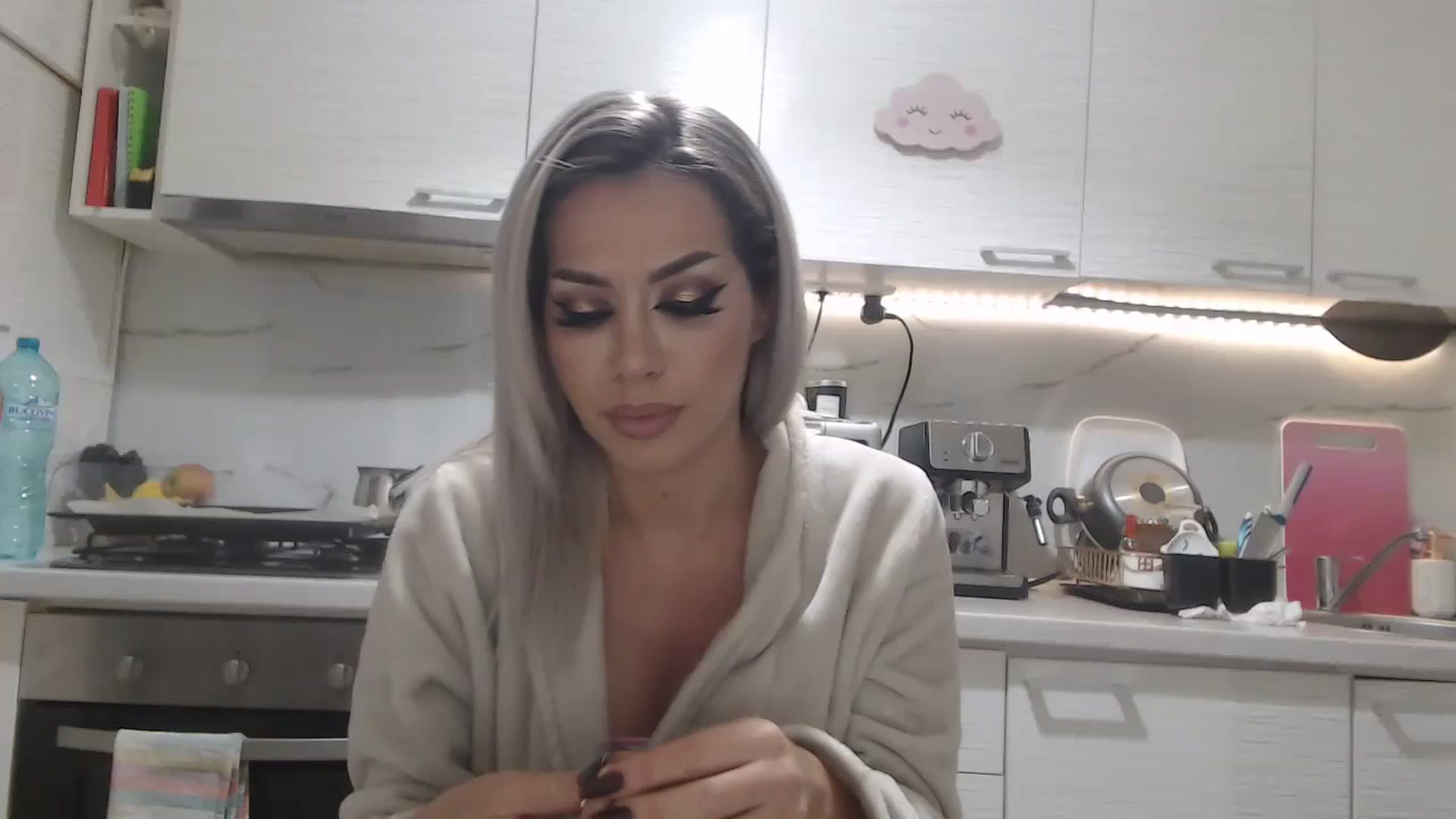 Gallery image thumbnail from BlondeeFairy's myfreecams stream on, 11/17/2023, 20:29 image 16 of 20