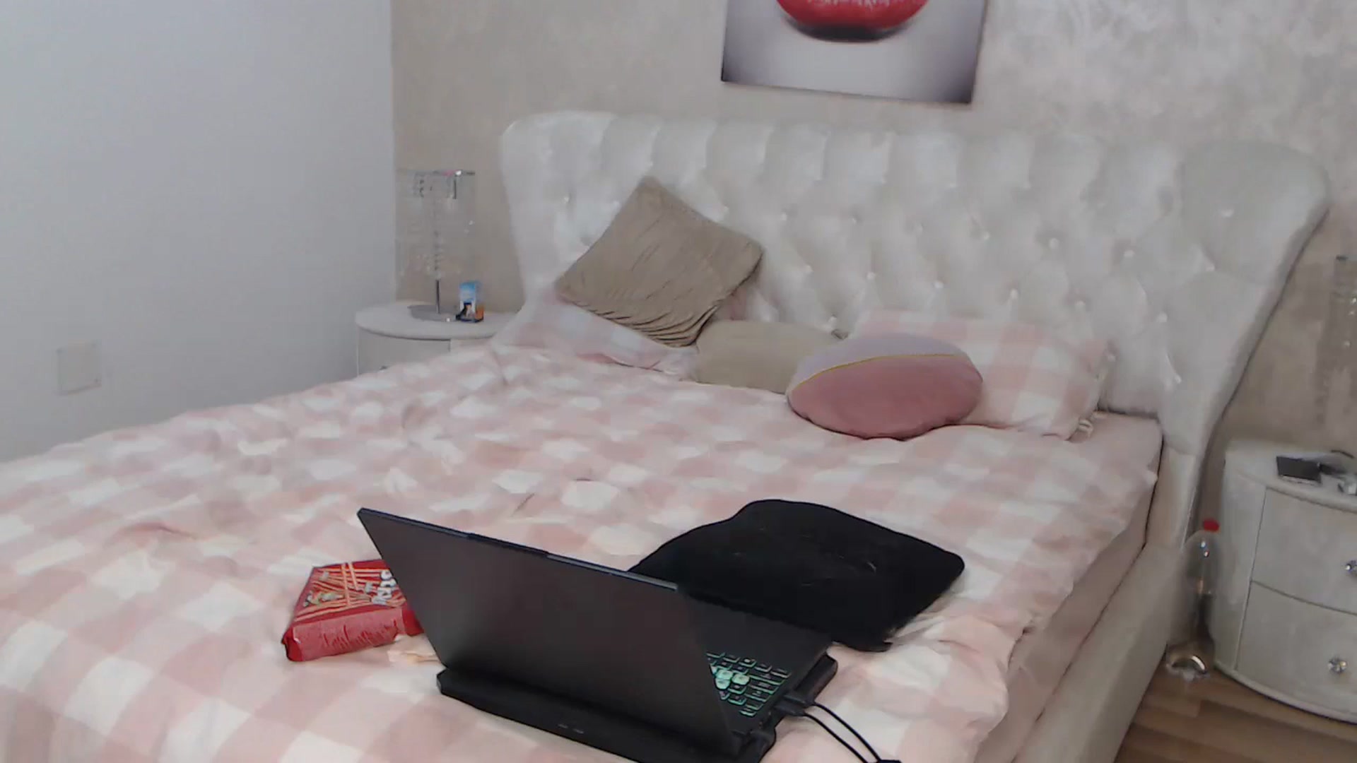Gallery image thumbnail from BlondeeFairy's myfreecams stream on, 11/24/2023, 21:17 image 6 of 20