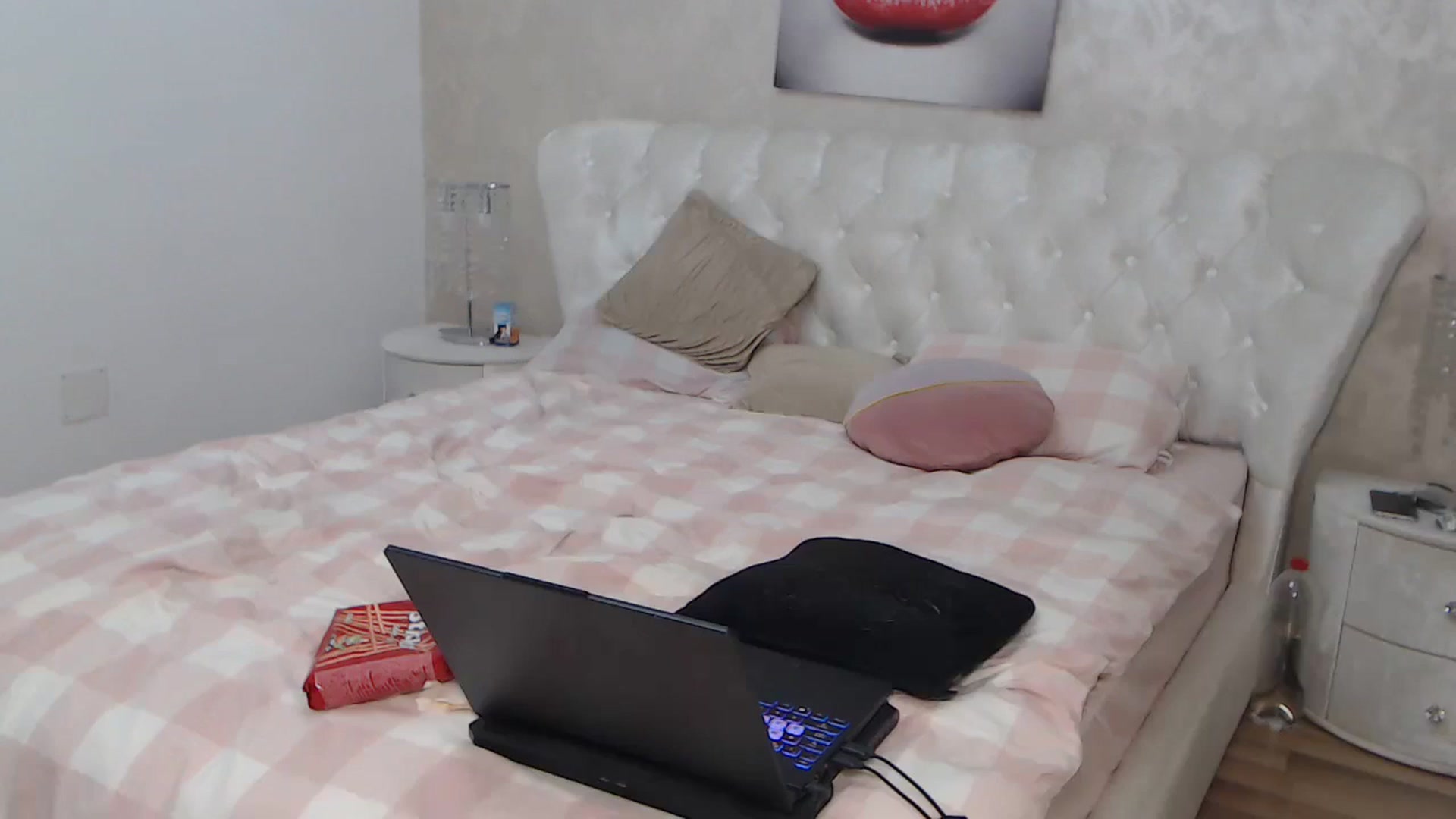 Gallery image thumbnail from BlondeeFairy's myfreecams stream on, 11/24/2023, 21:17 image 4 of 20